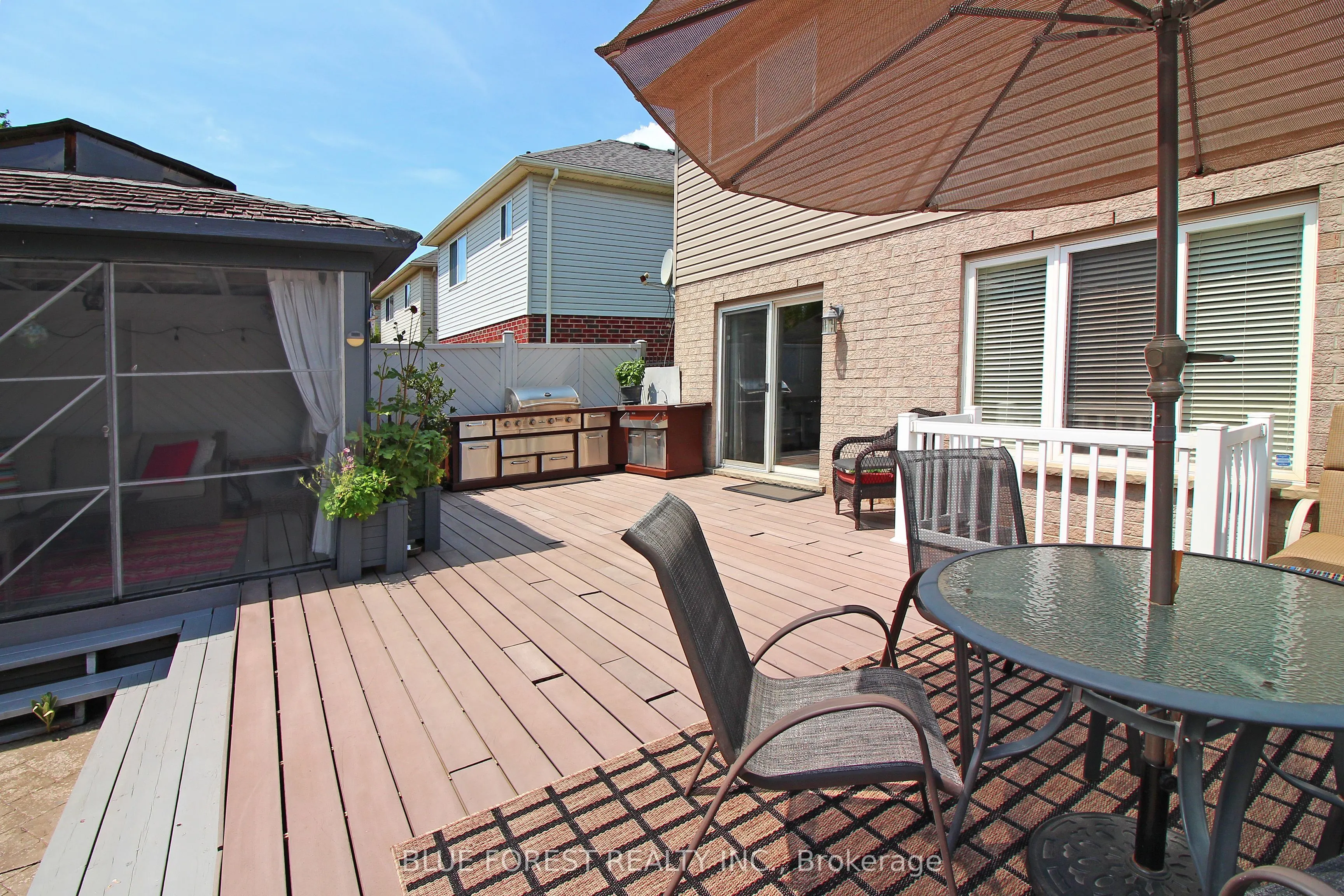 682 Hedgerow Place