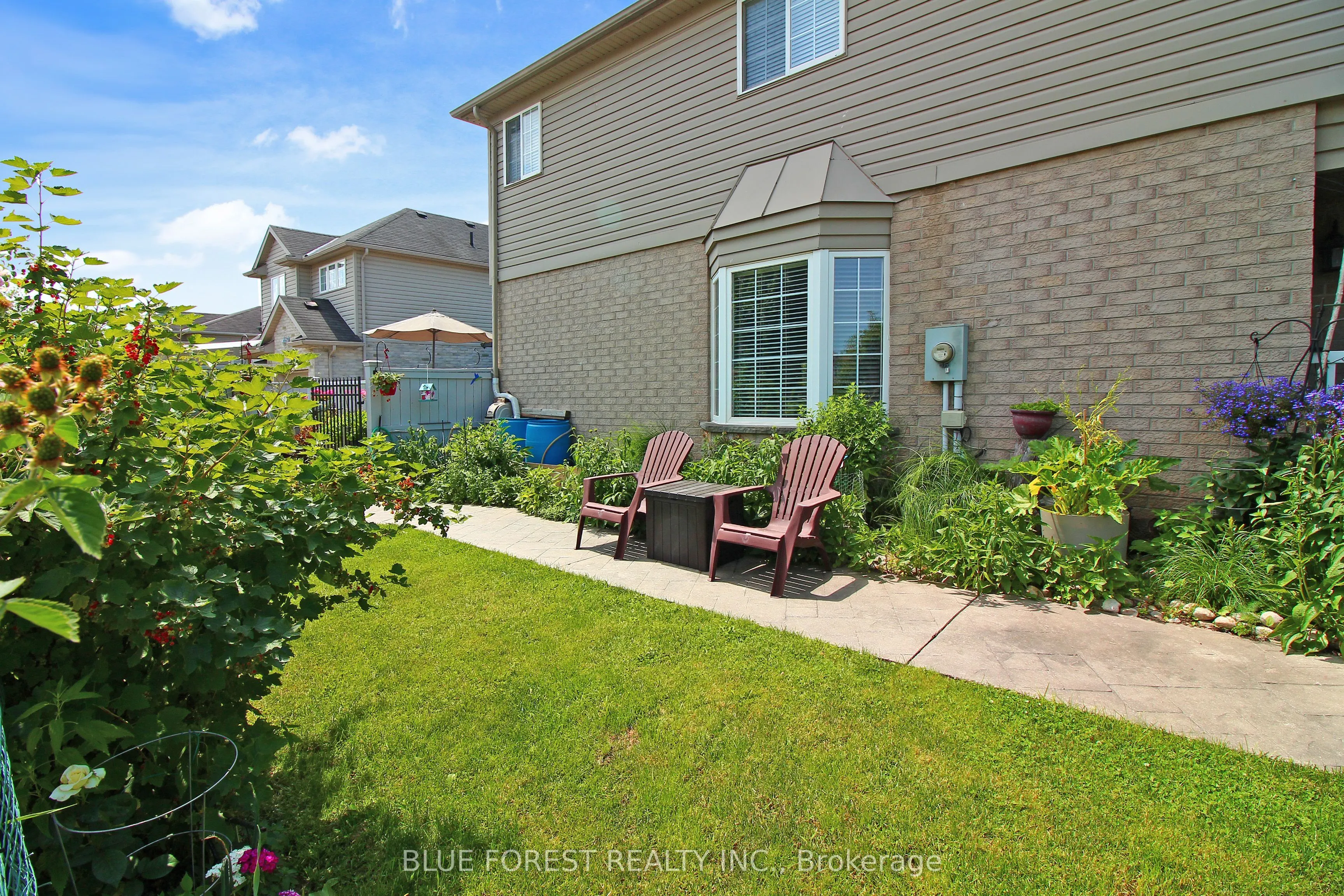 682 Hedgerow Place