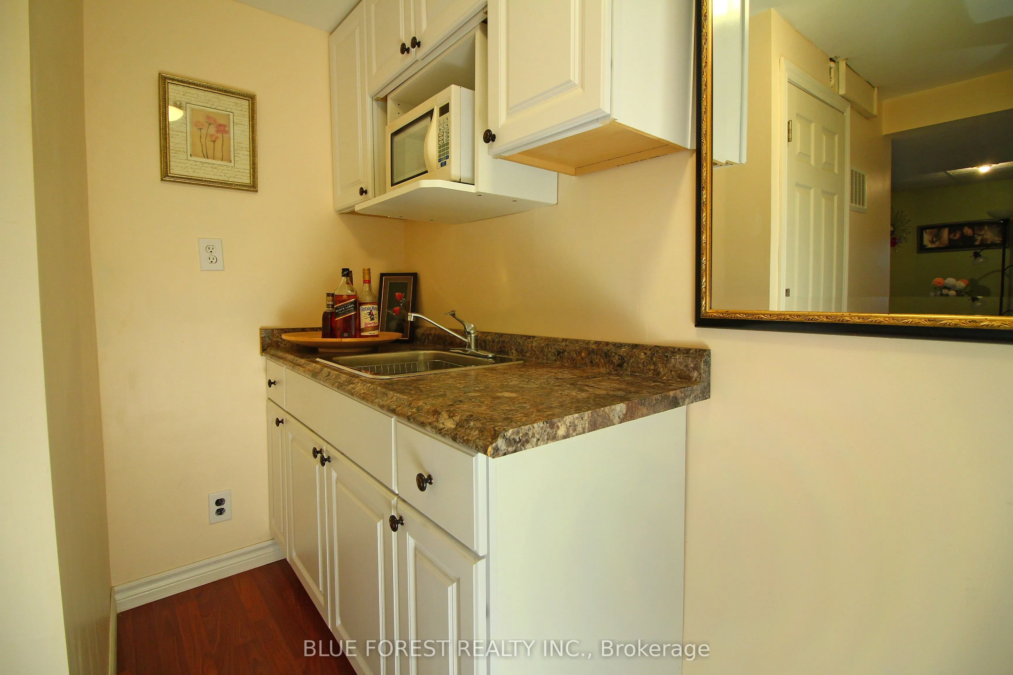 682 Hedgerow Place