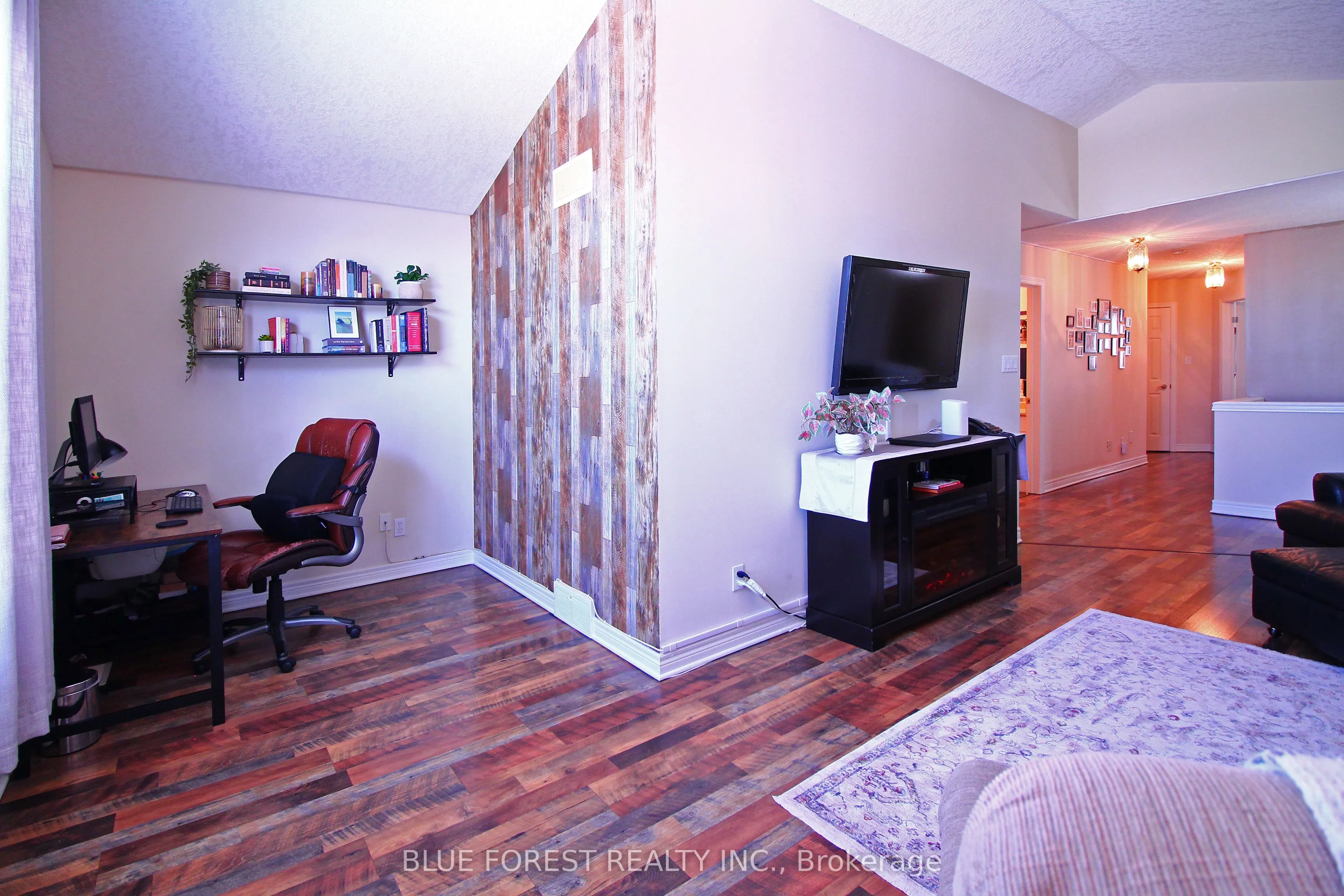 682 Hedgerow Place