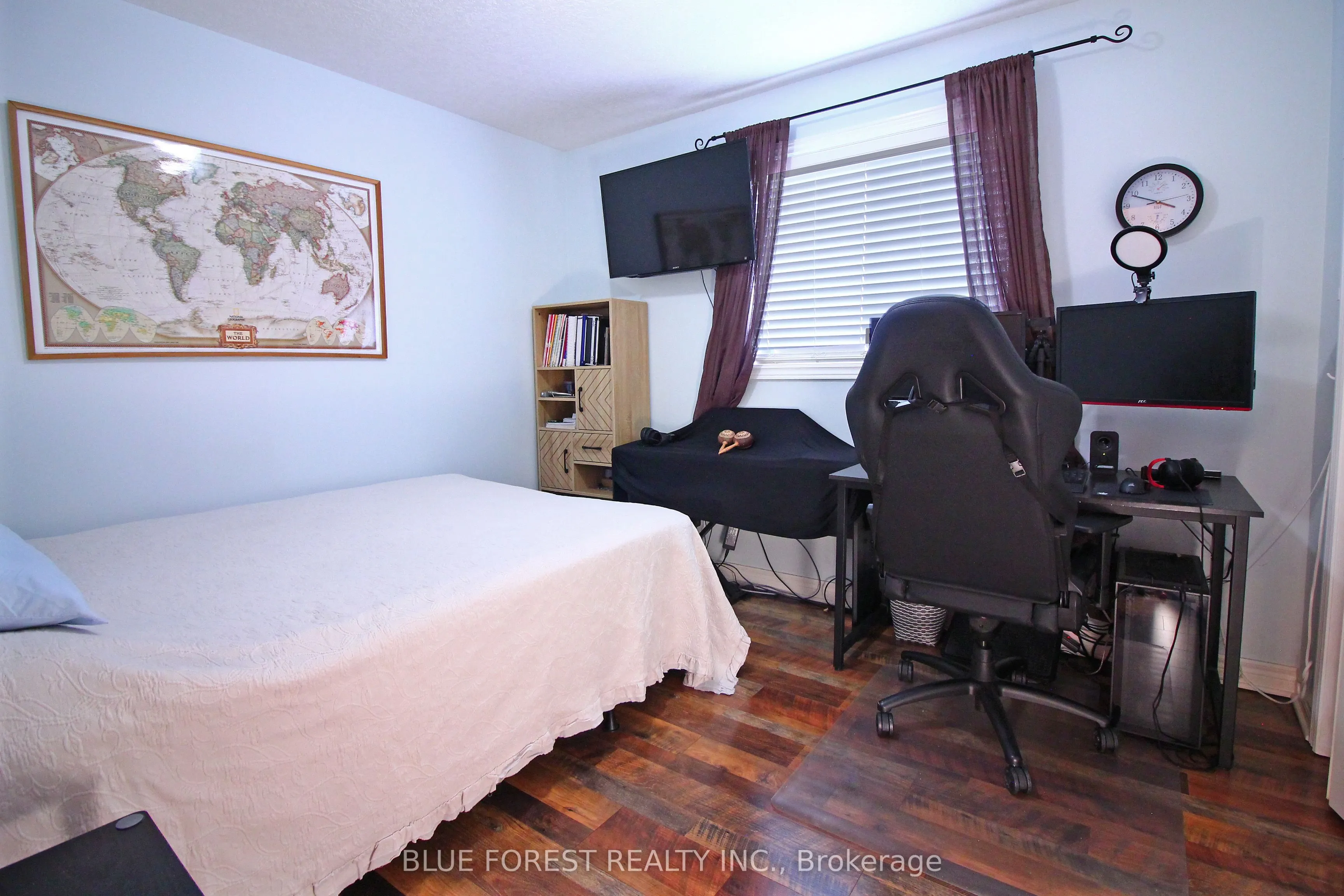 682 Hedgerow Place