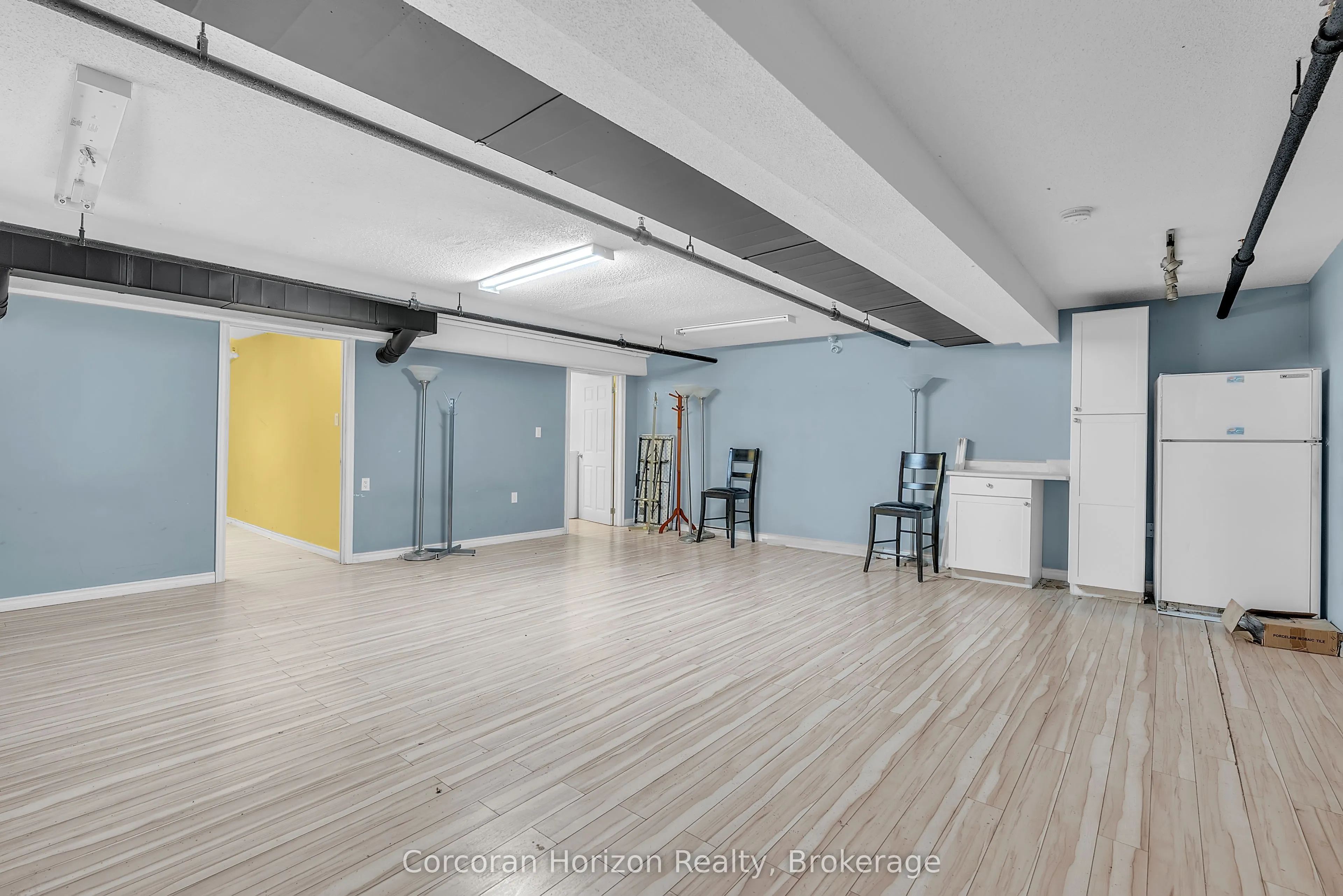 15 WELLINGTON Street N, #L2