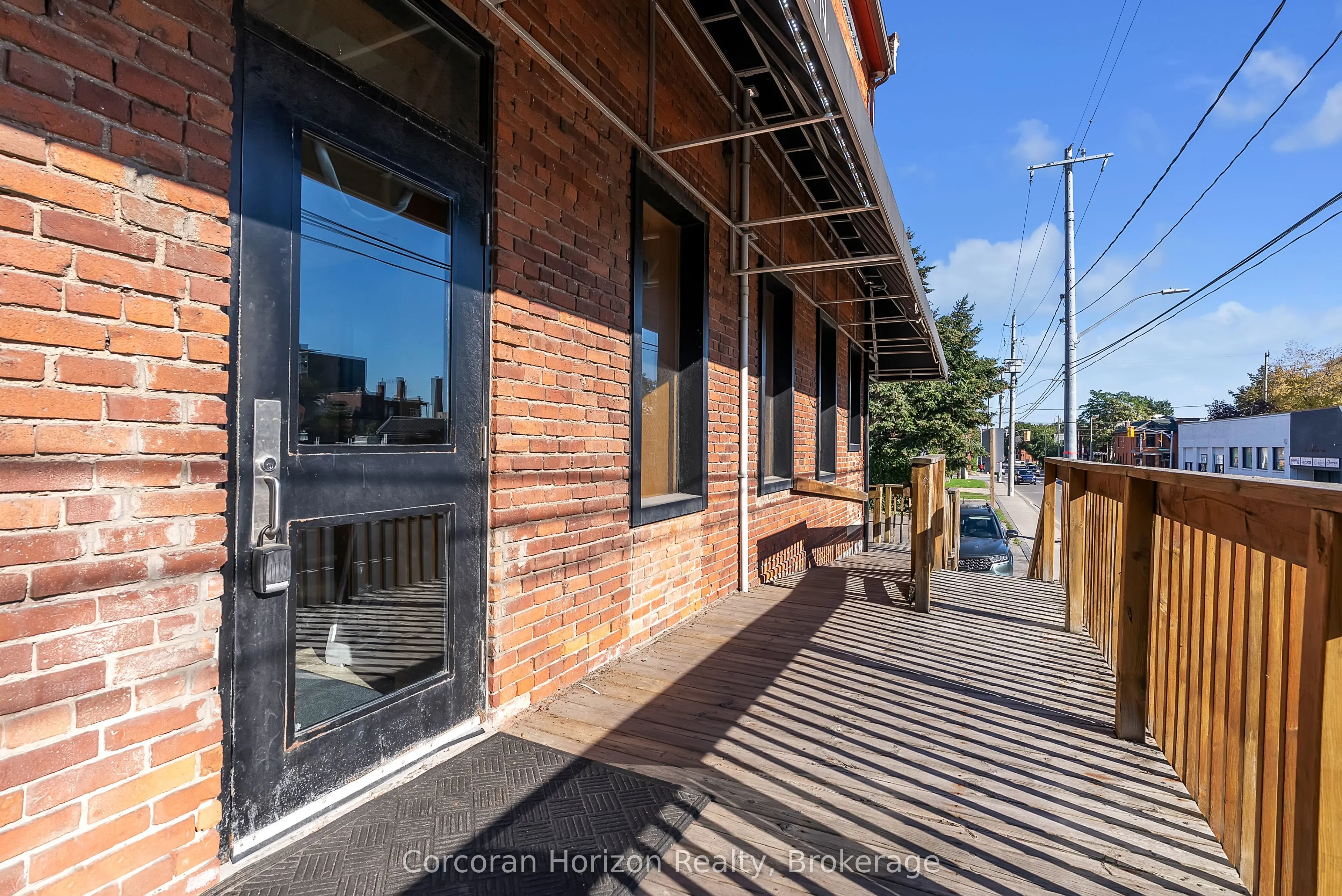 15 WELLINGTON Street N, #L2