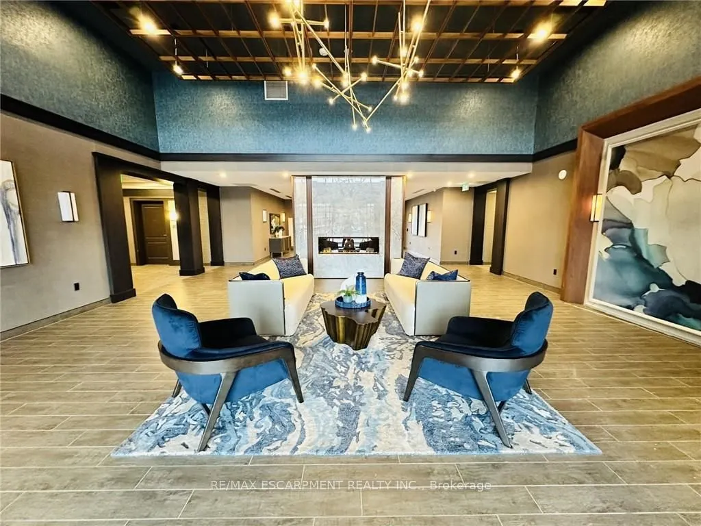 470 Dundas Street E, #601