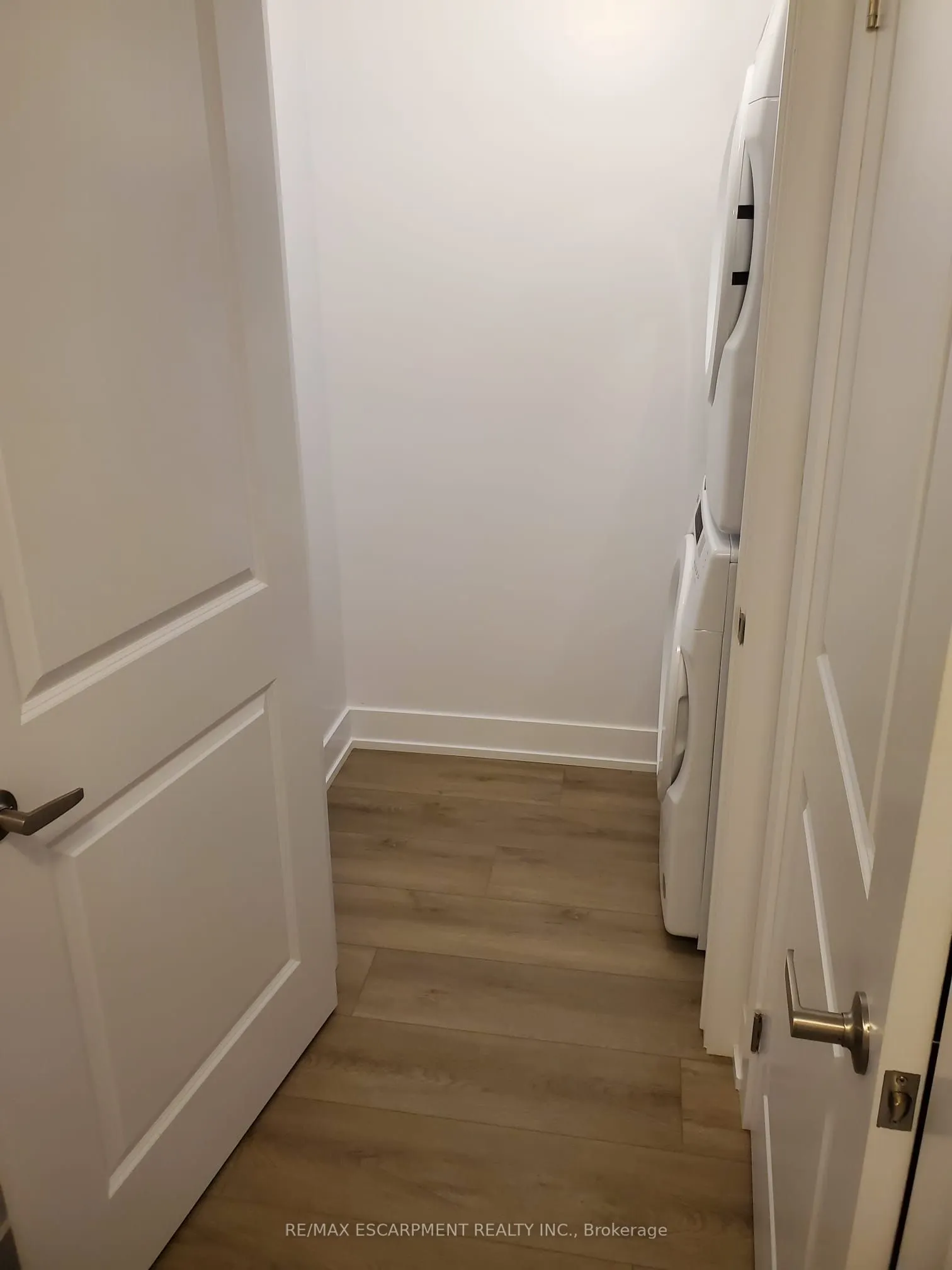 470 Dundas Street E, #601