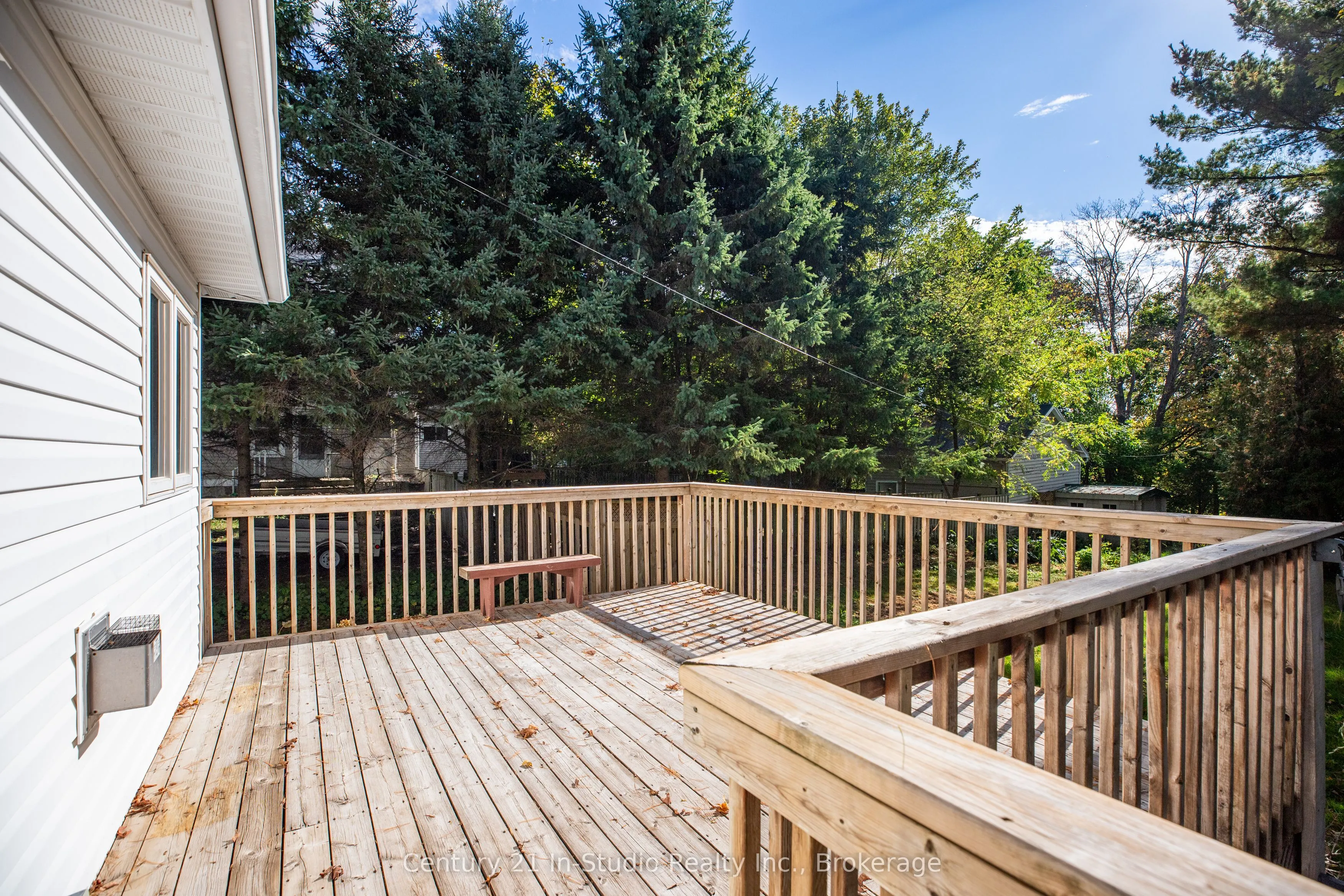 26 Wellington Avenue S