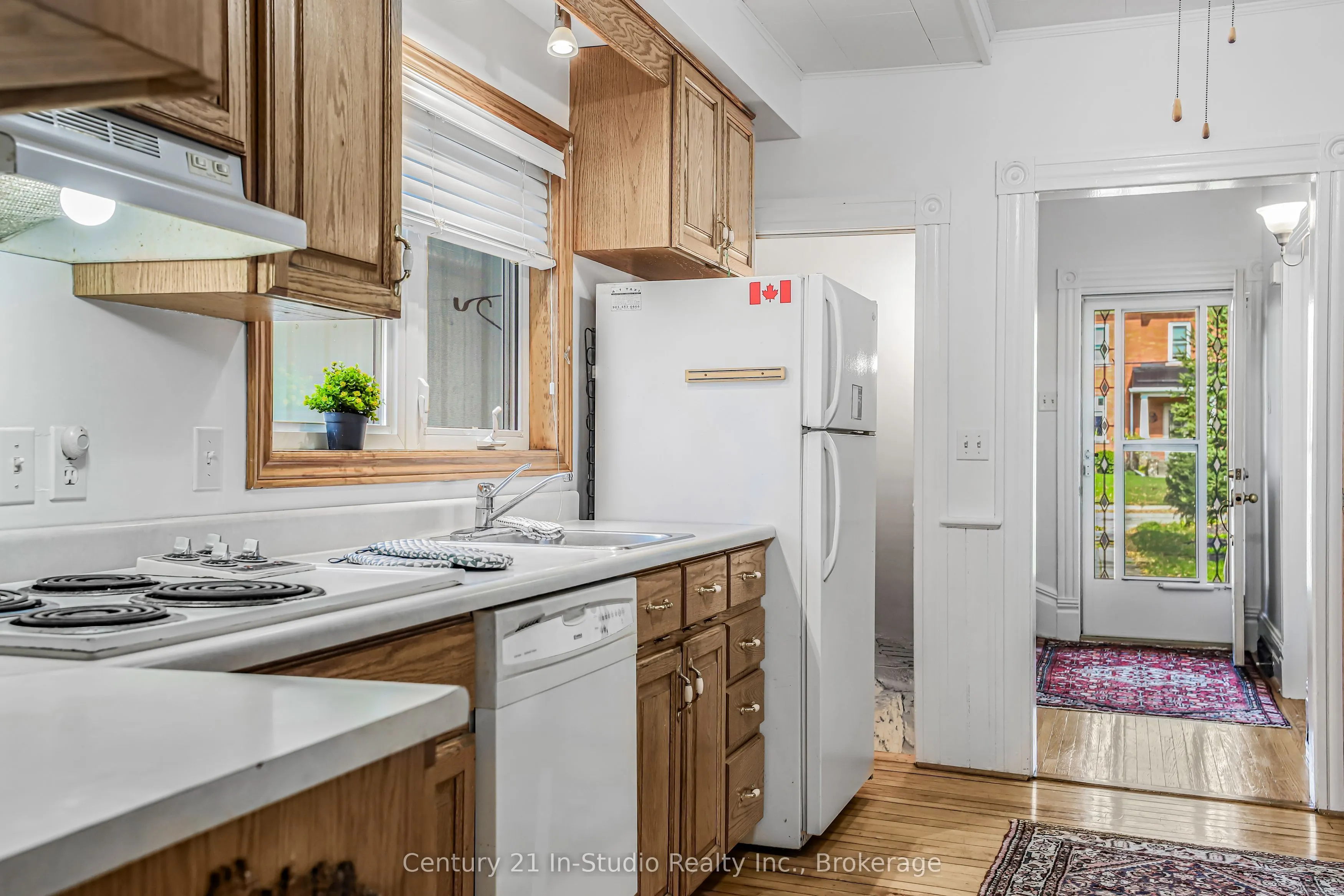 26 Wellington Avenue S