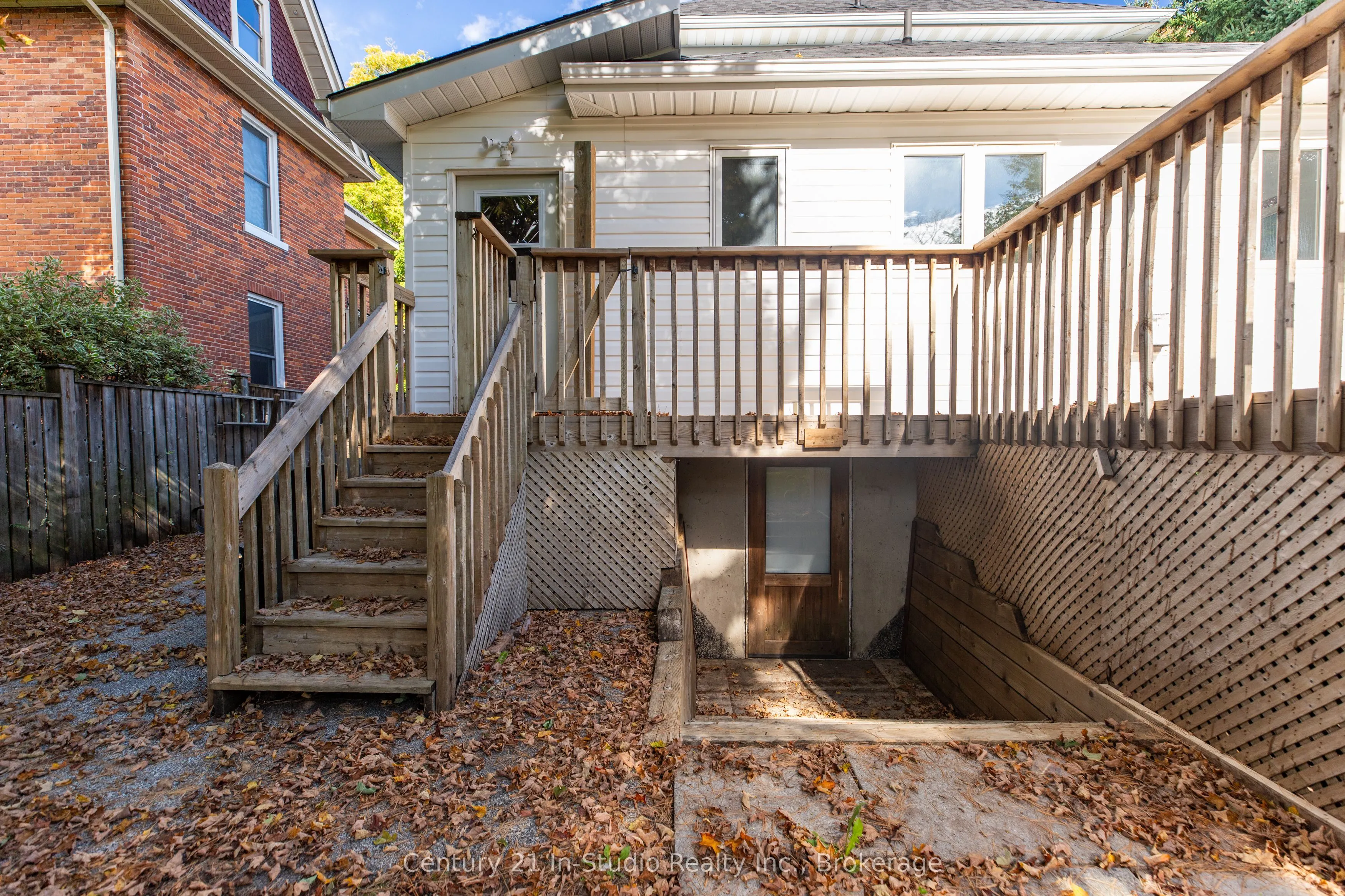 26 Wellington Avenue S
