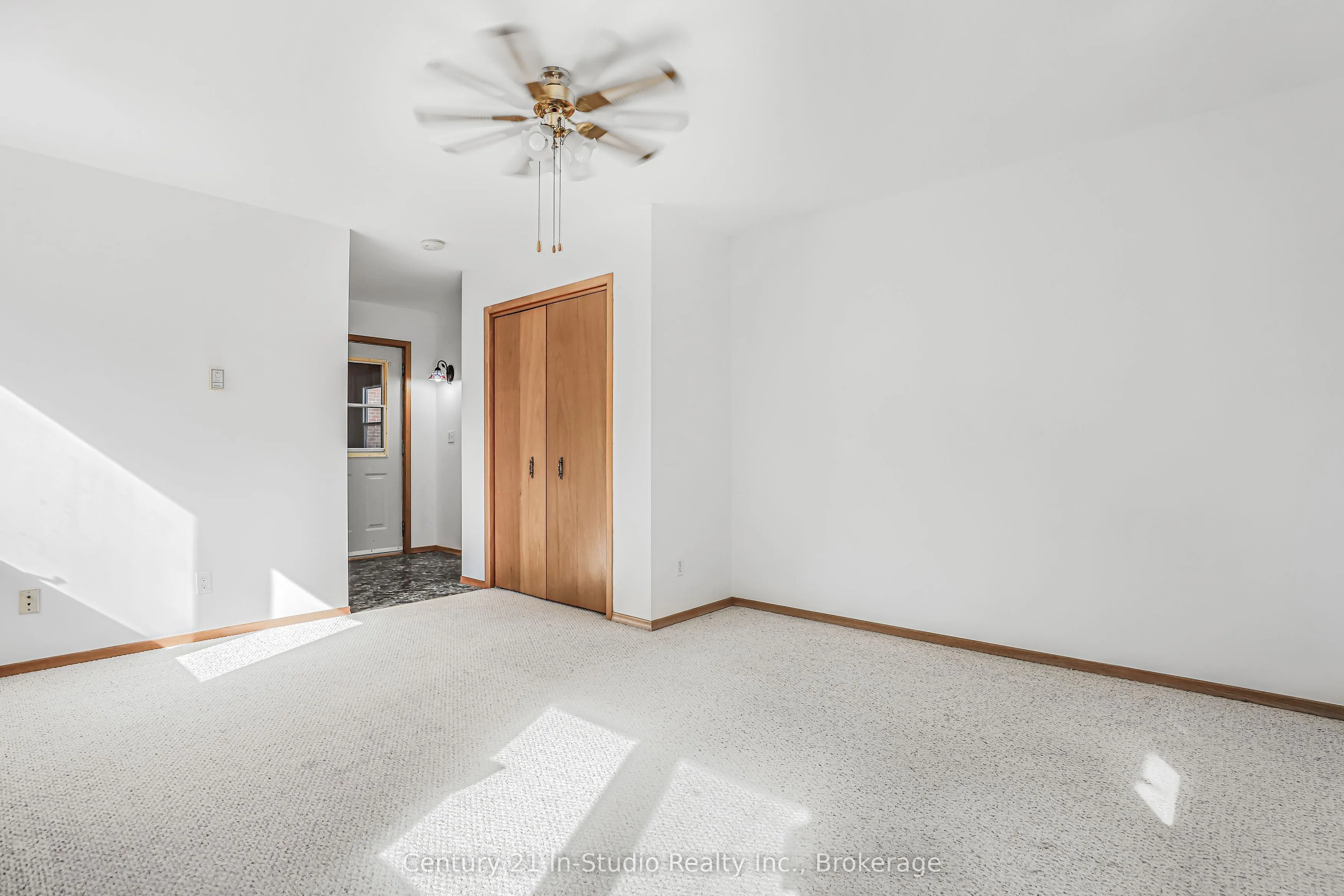 26 Wellington Avenue S