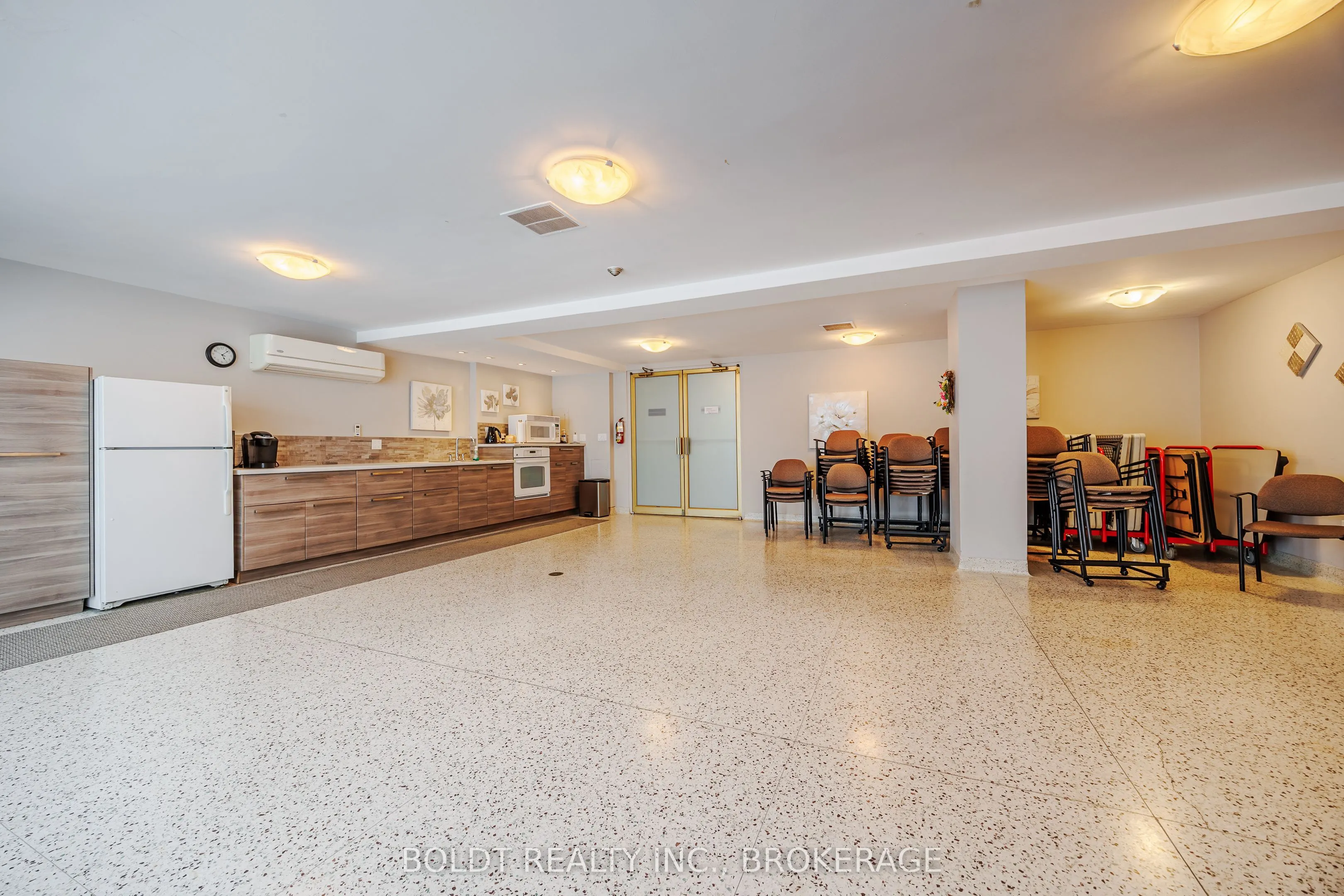 15 Towering Heights Boulevard, #1008