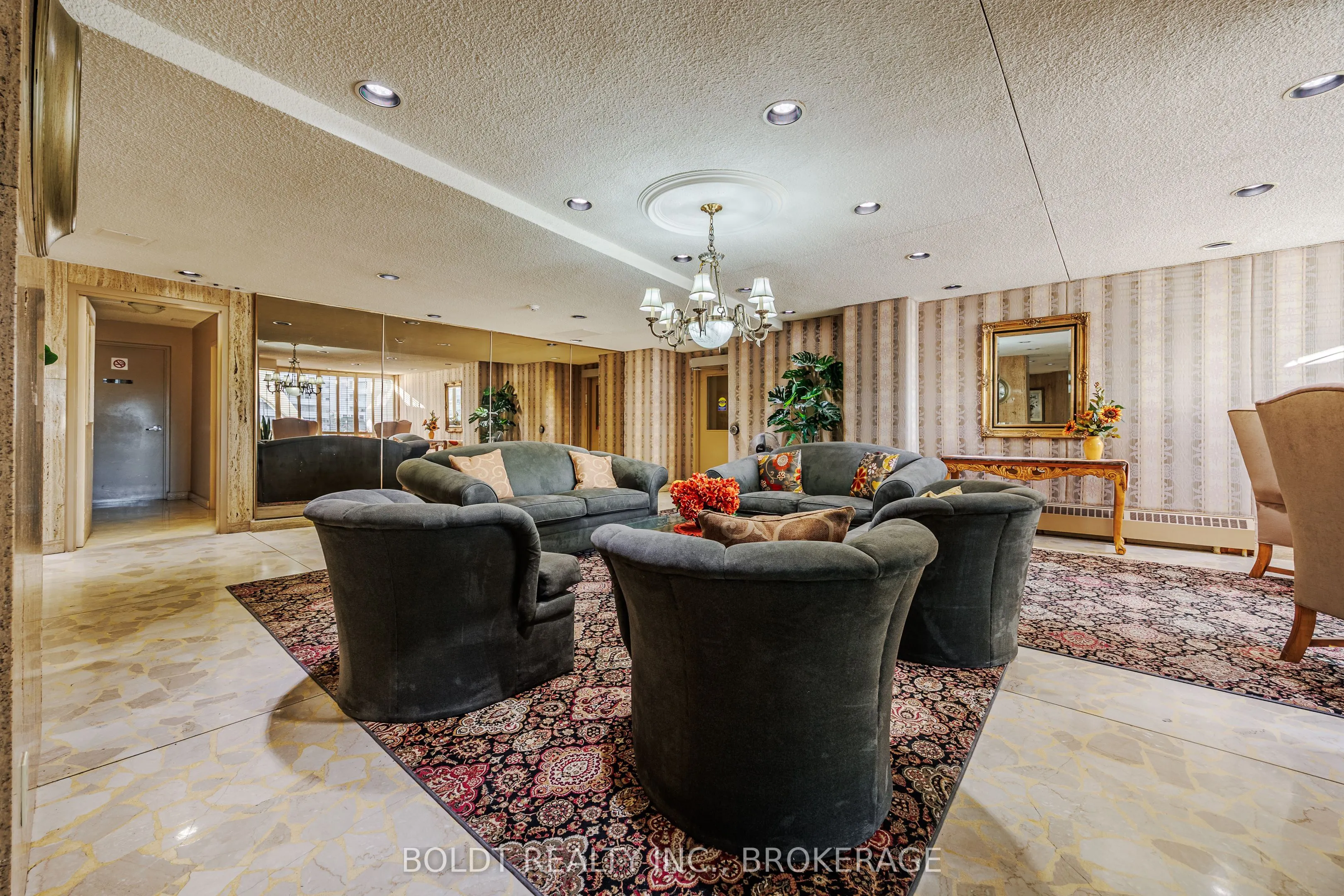 15 Towering Heights Boulevard, #1008