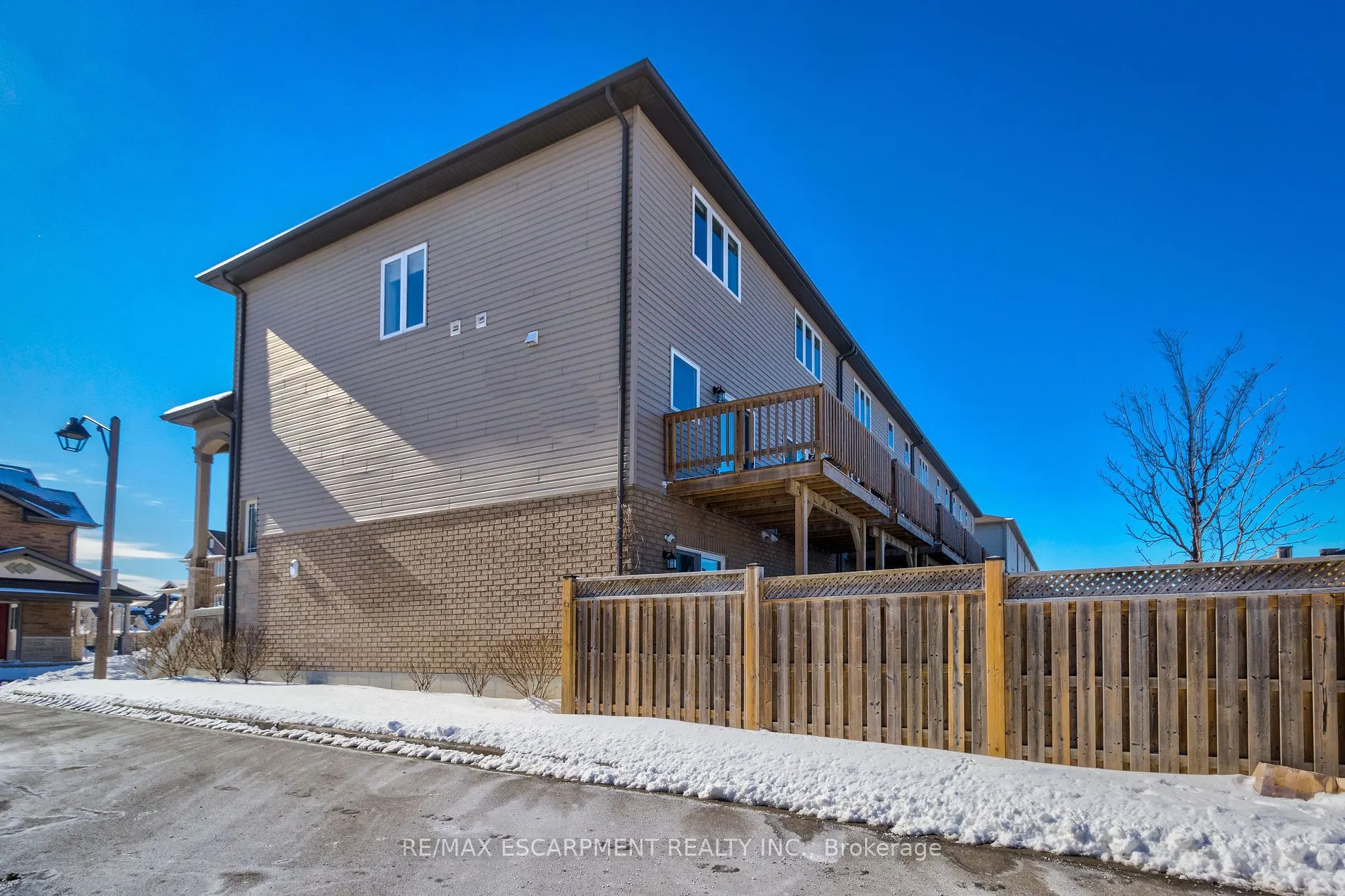82 Bloom Crescent