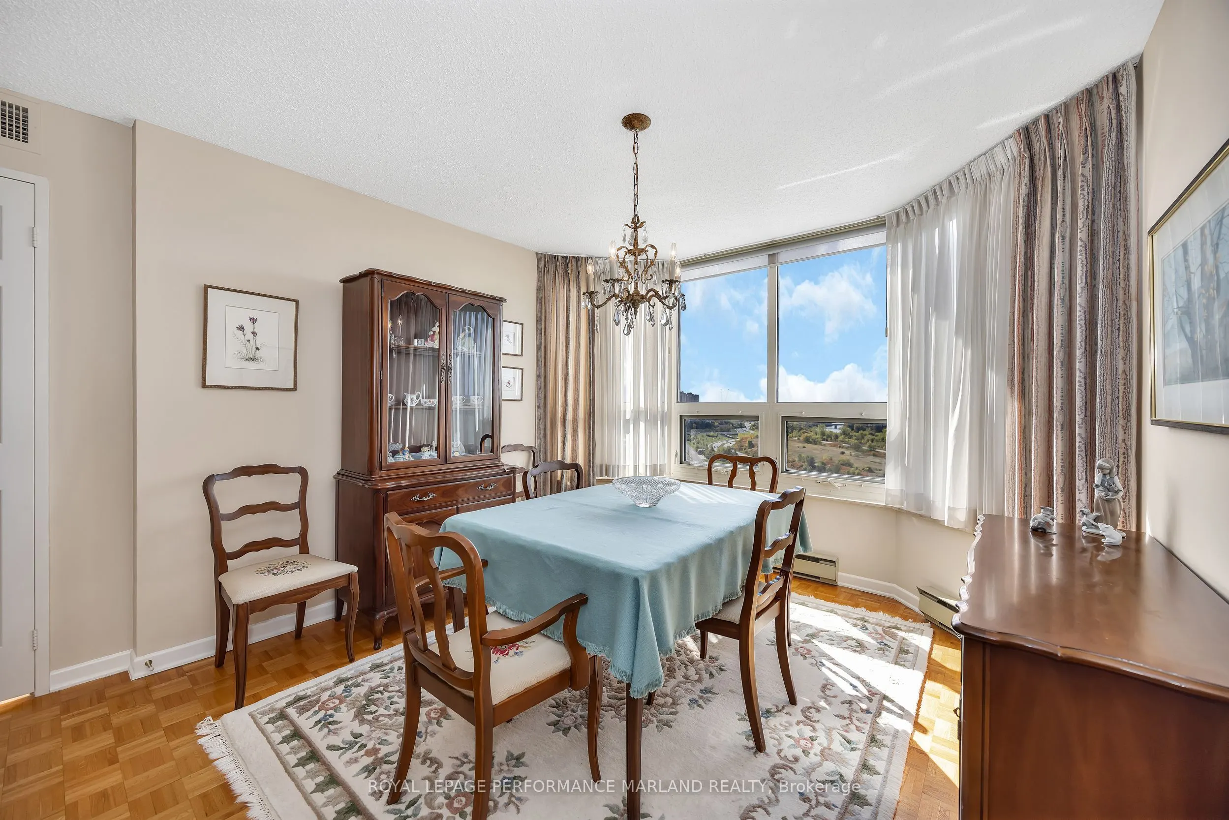 1510 Riverside Drive, #2007