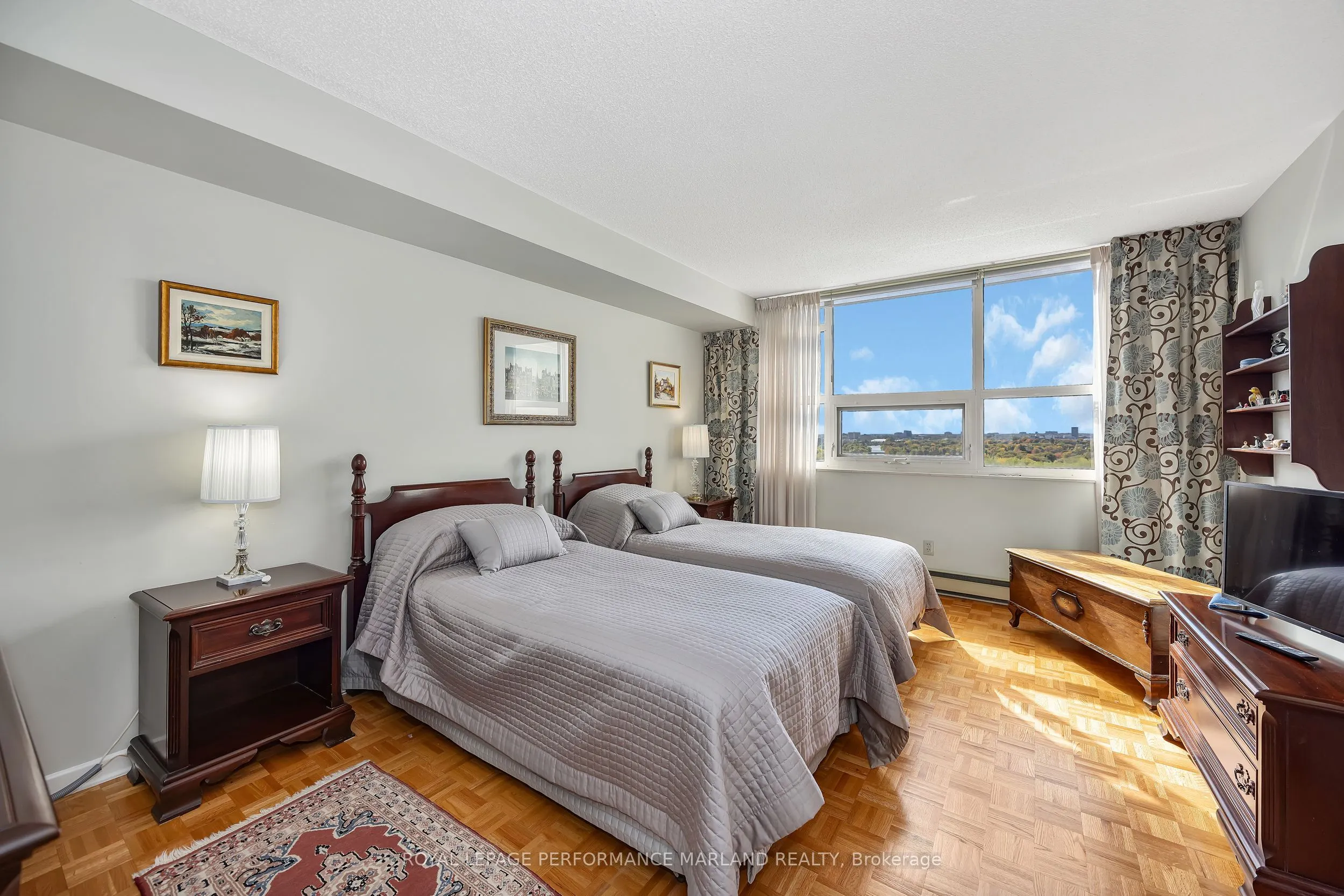 1510 Riverside Drive, #2007