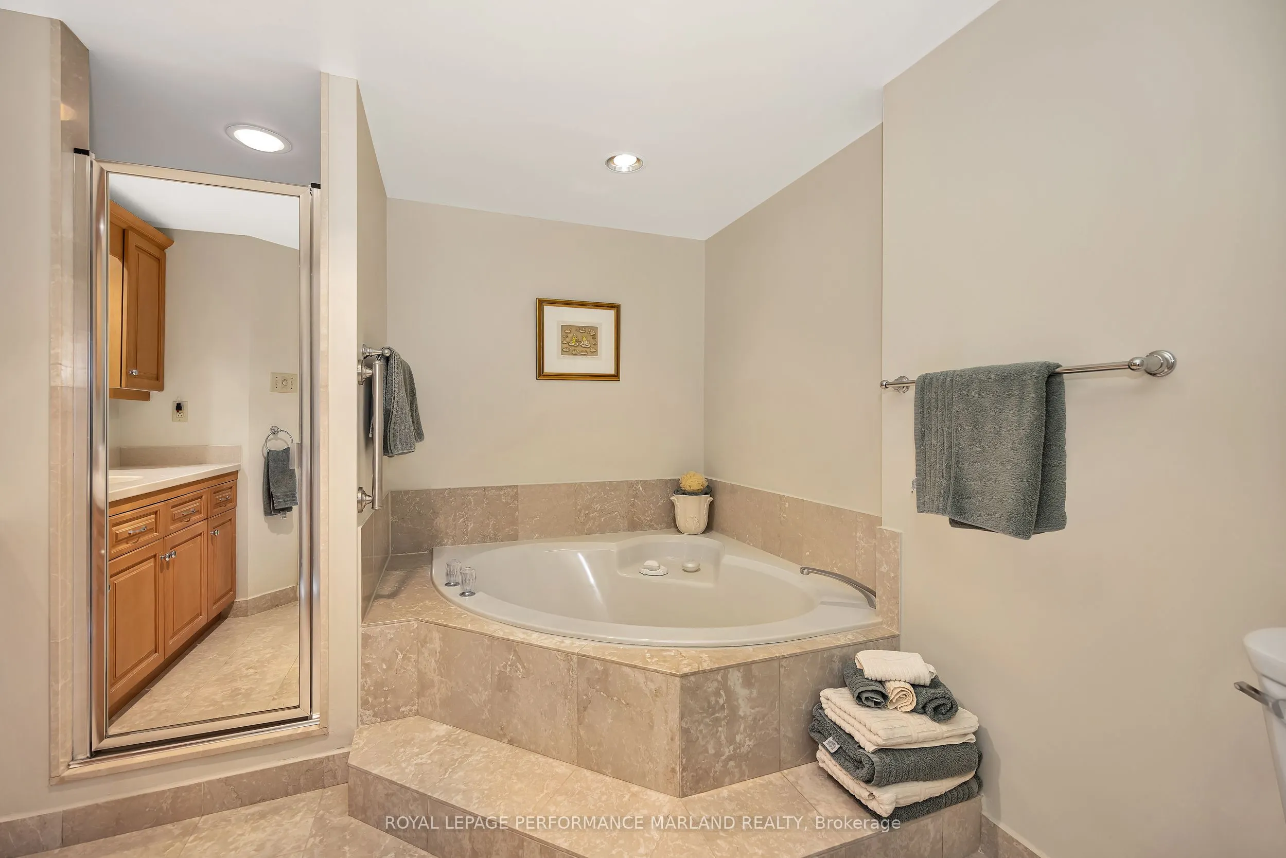 1510 Riverside Drive, #2007