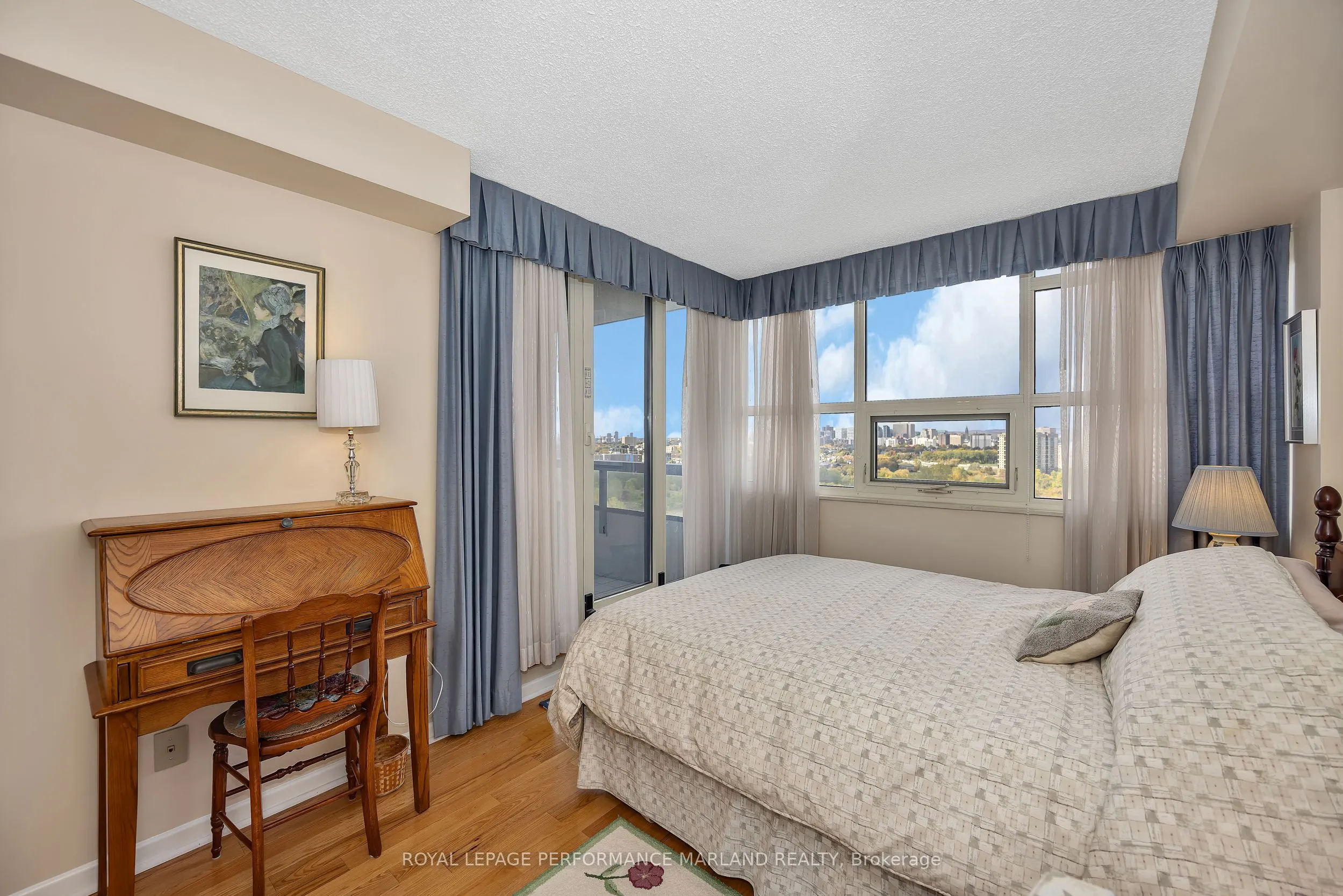 1510 Riverside Drive, #2007