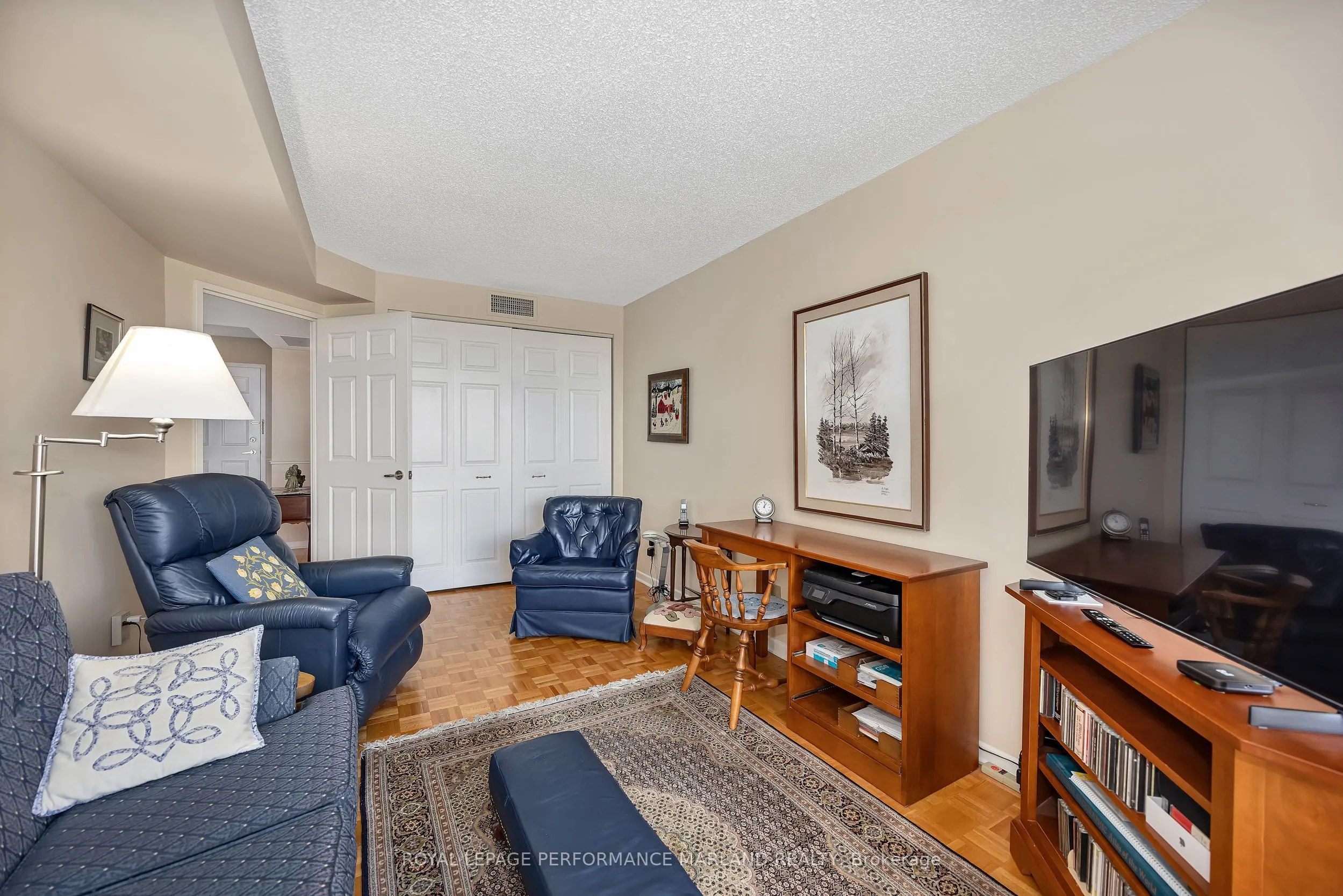 1510 Riverside Drive, #2007