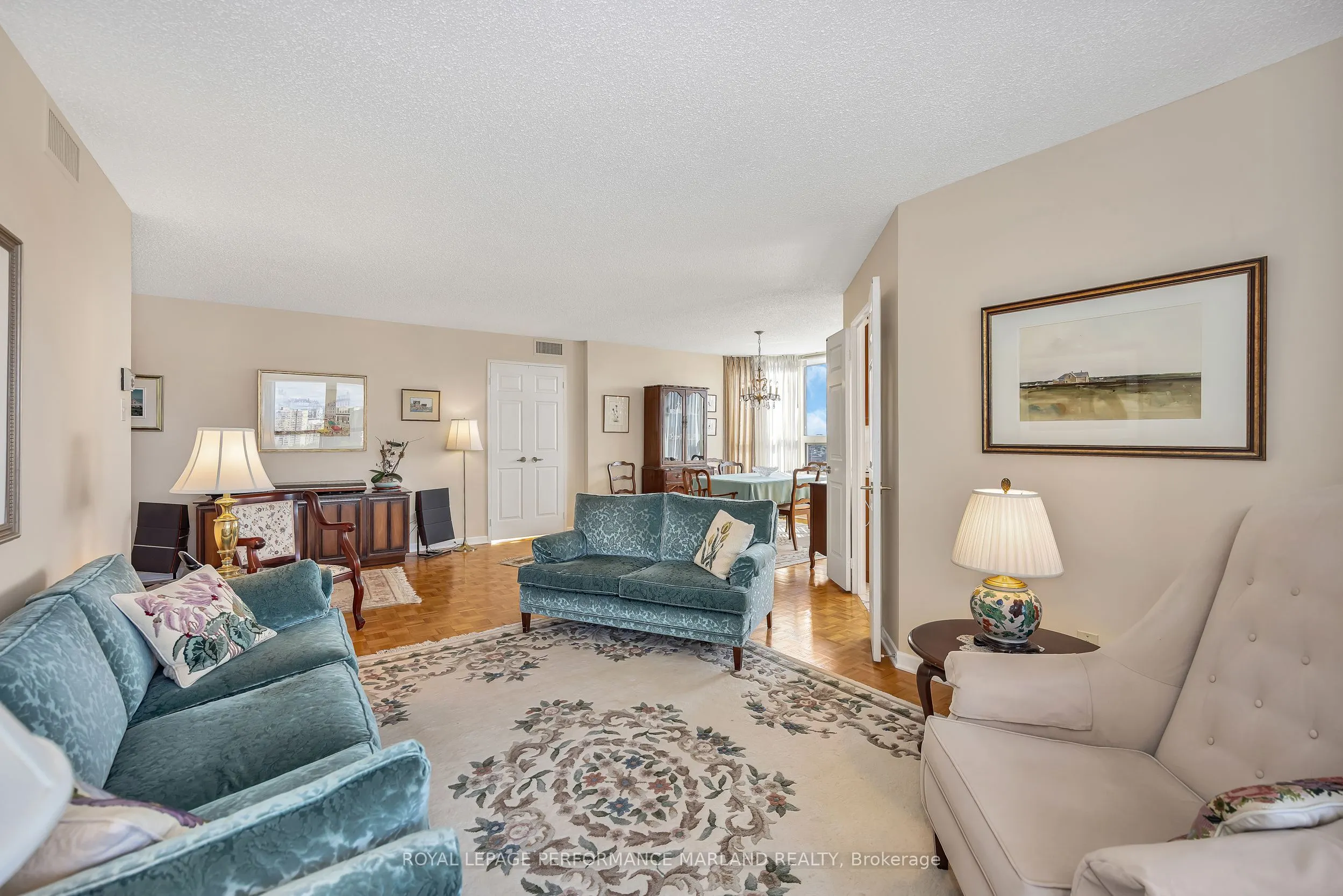 1510 Riverside Drive, #2007