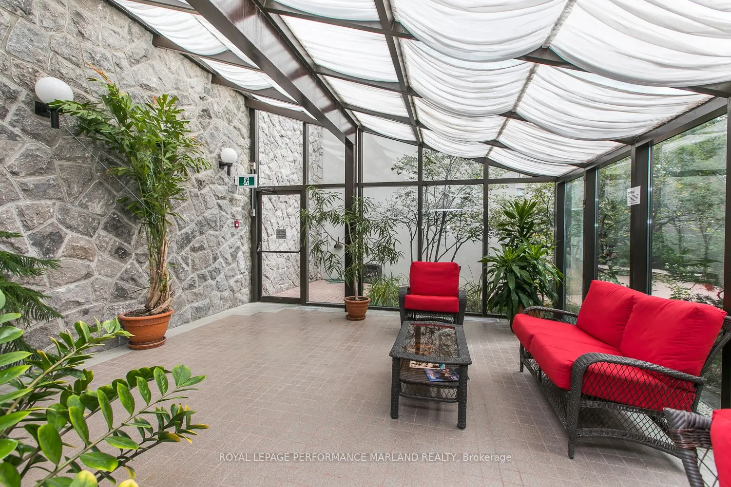 1510 Riverside Drive, #2007