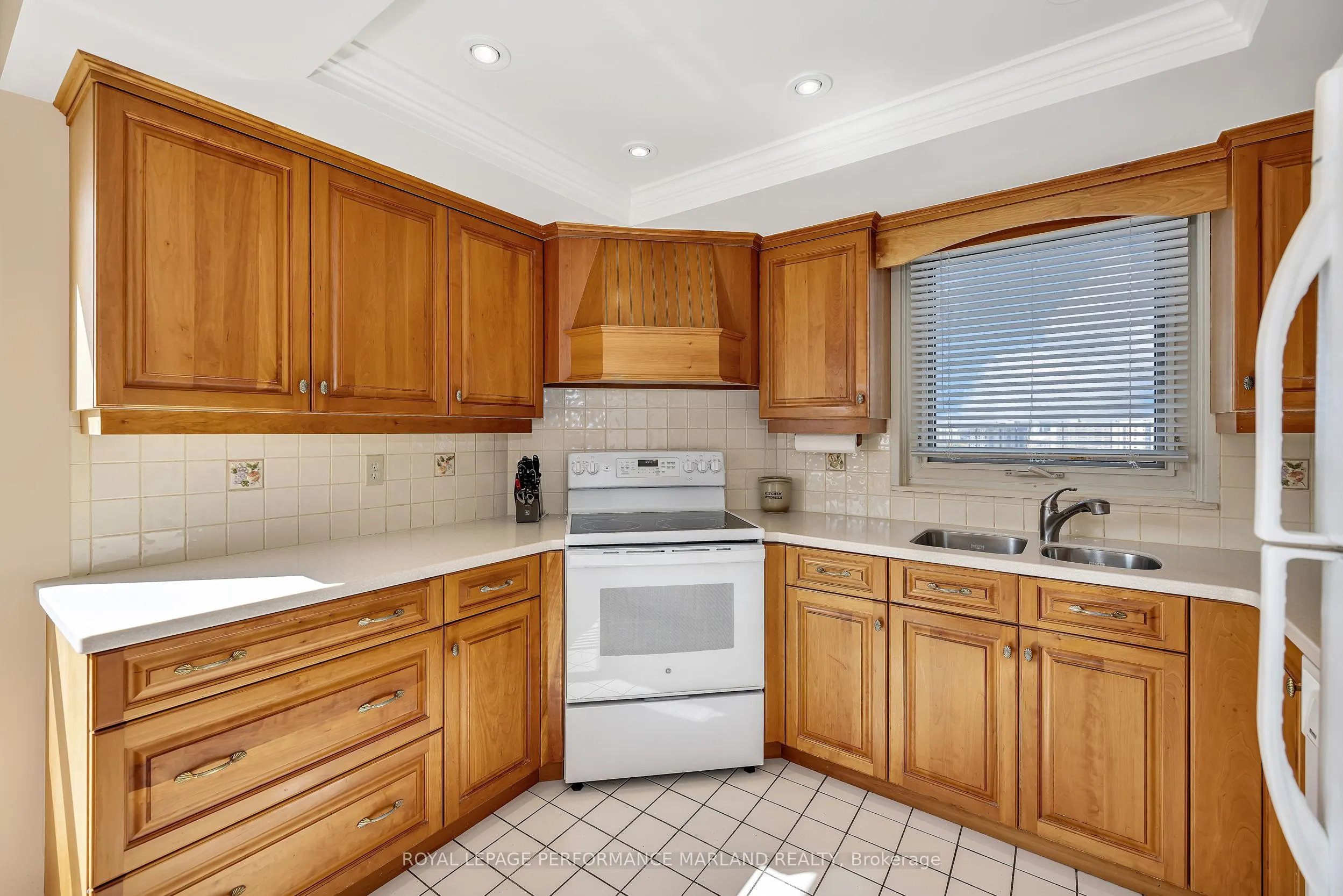 1510 Riverside Drive, #2007