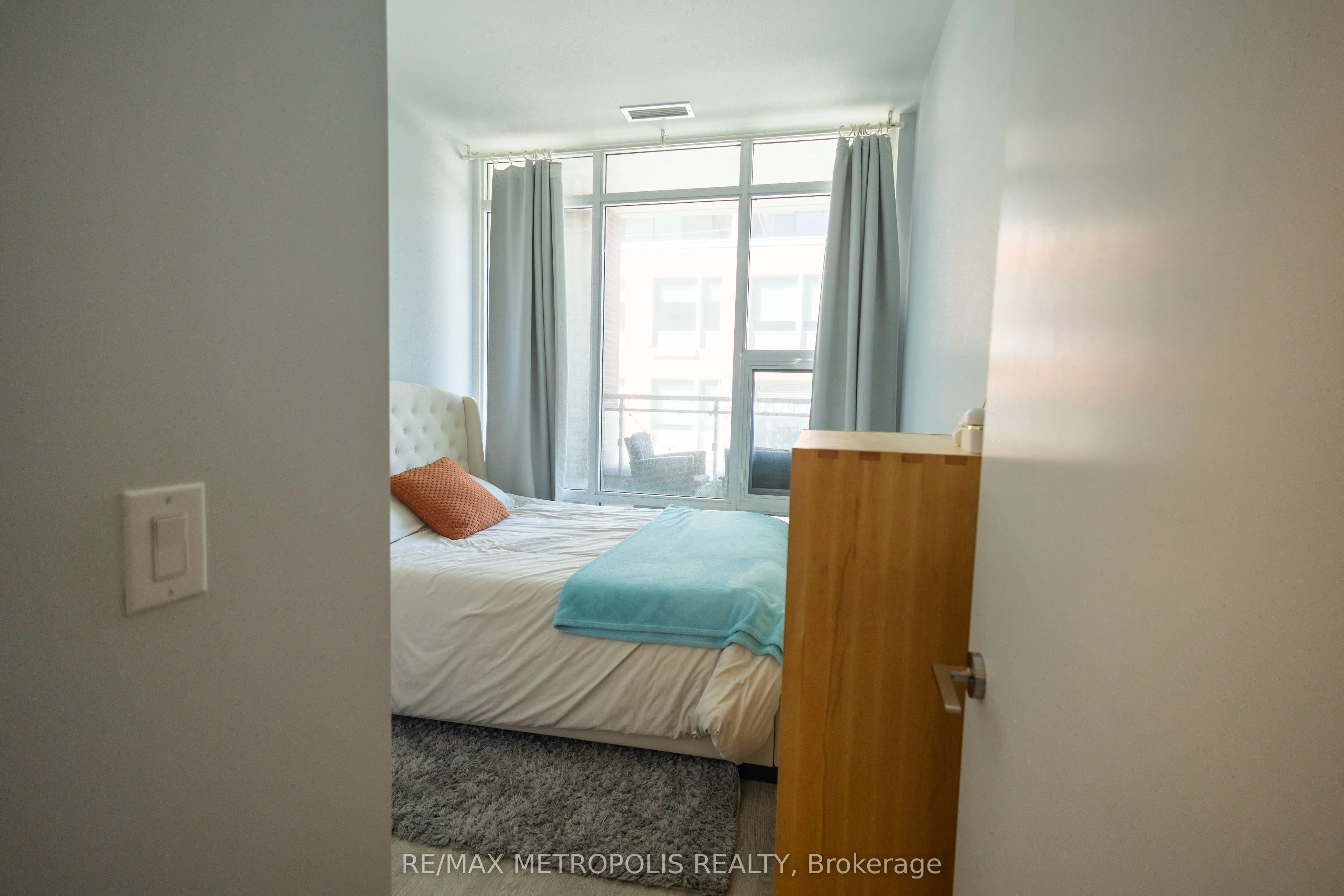 85 Duke Street, #110