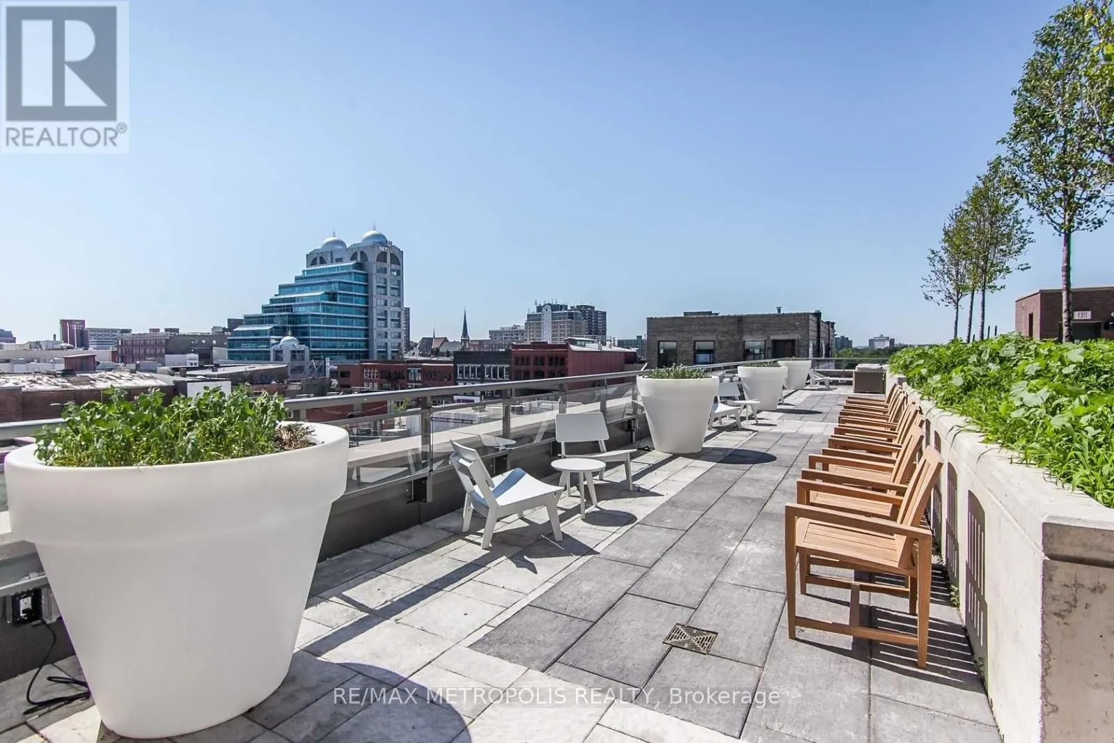 85 Duke Street, #110