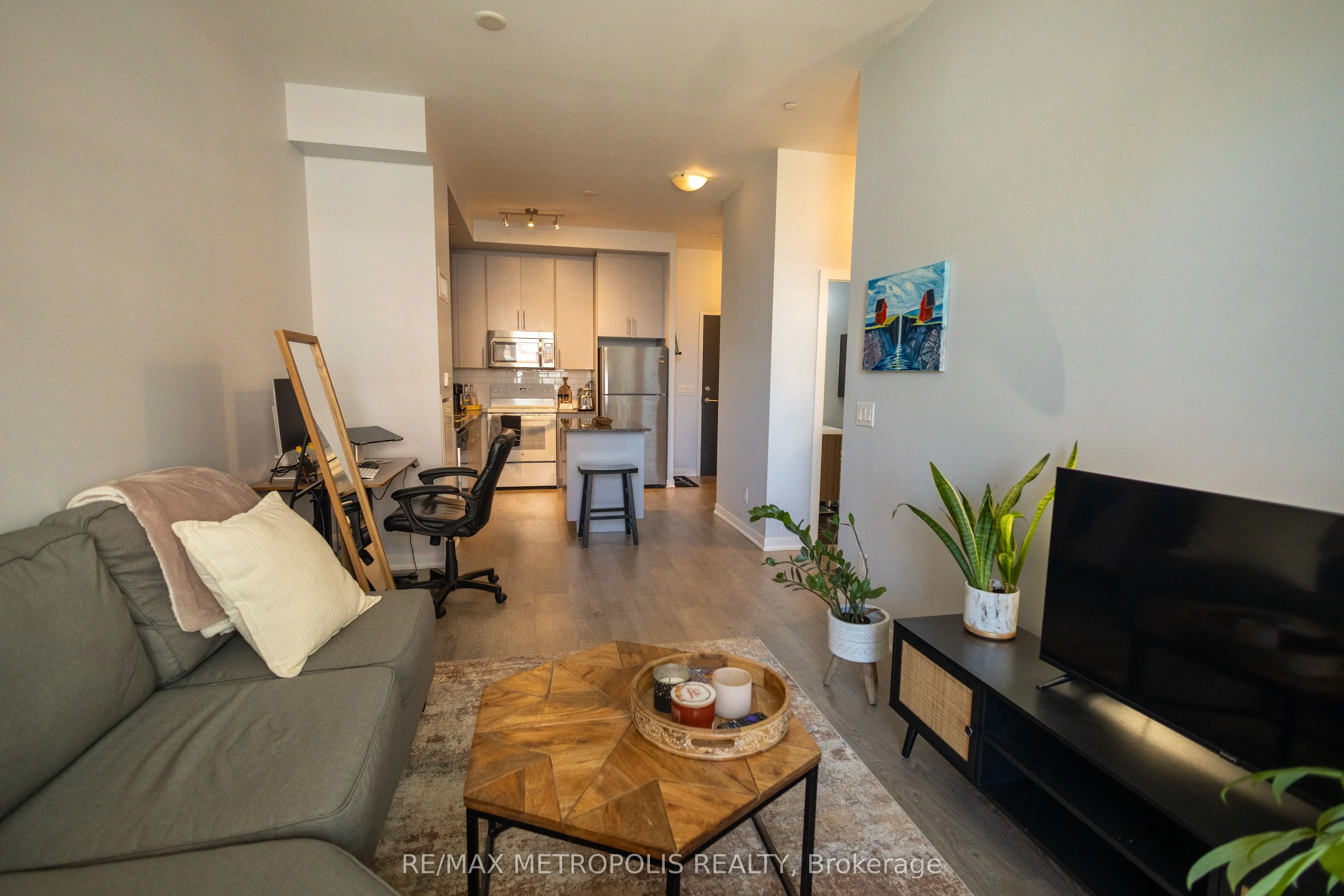 85 Duke Street, #110