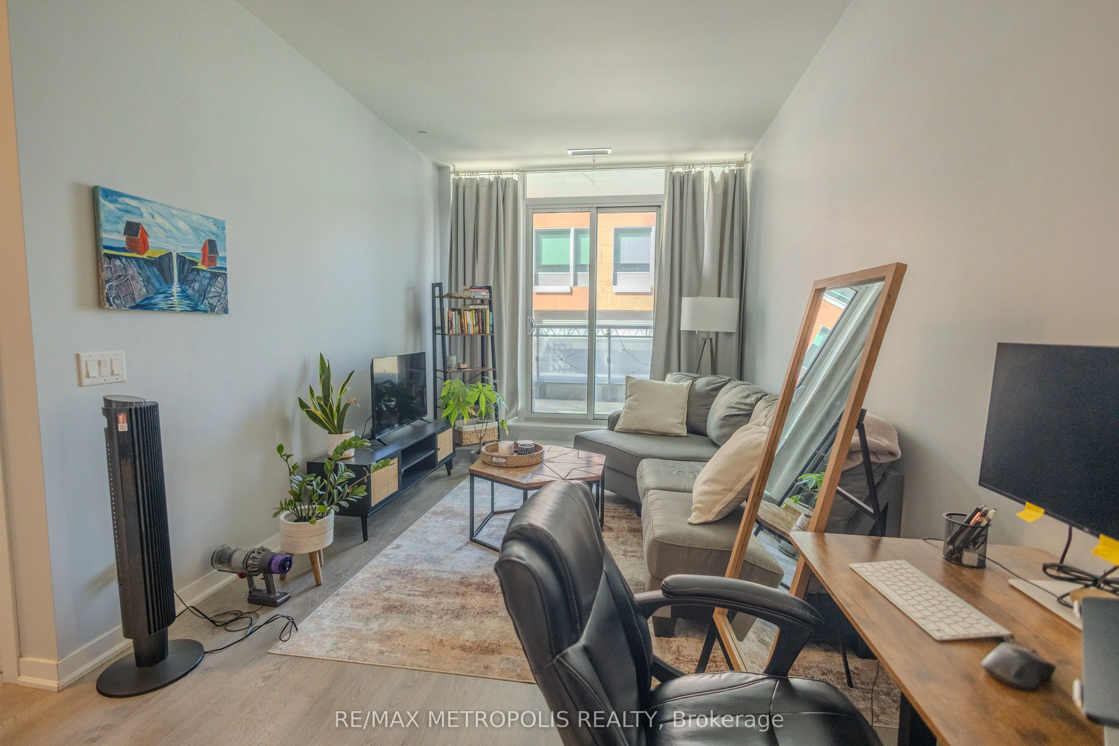 85 Duke Street, #110