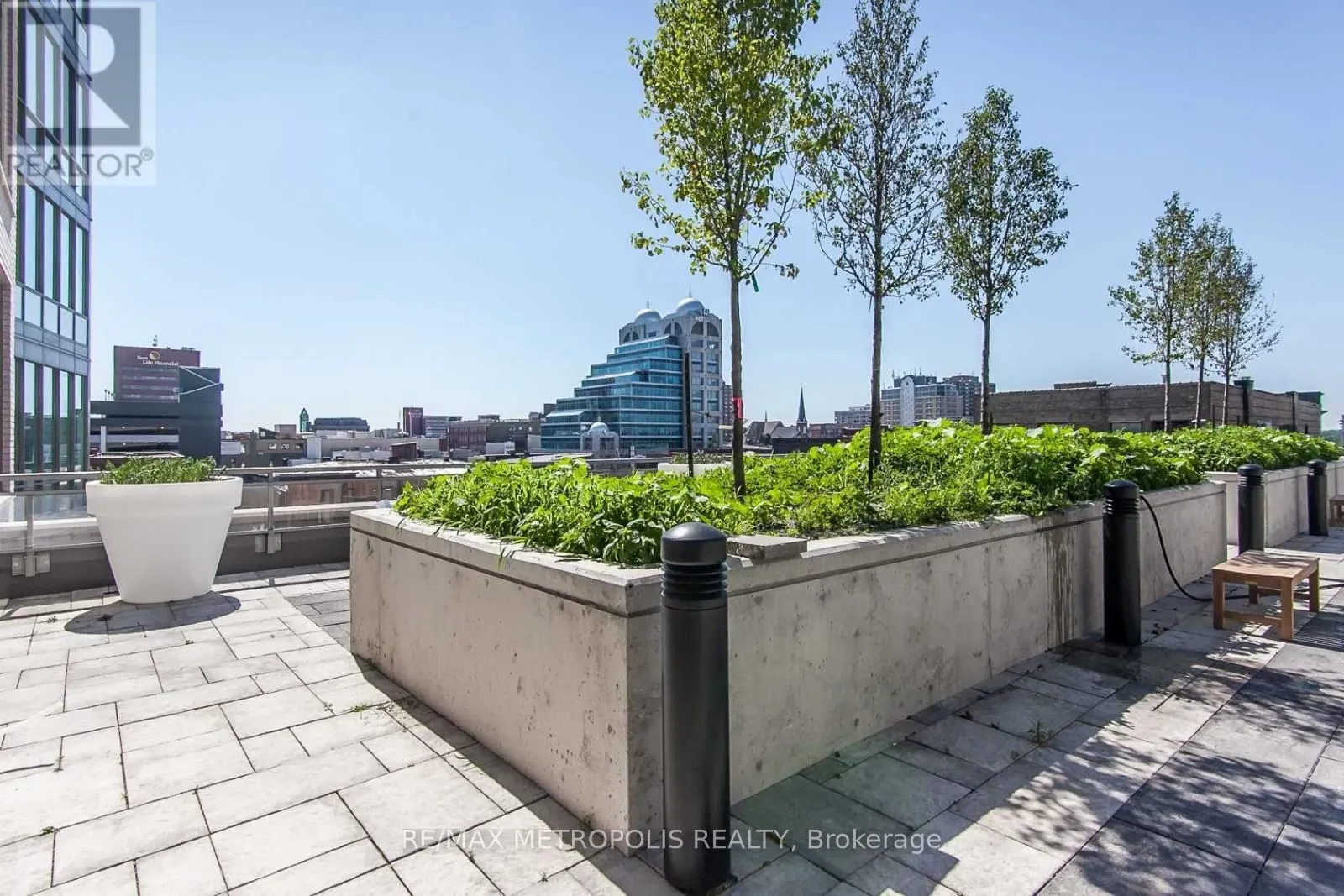 85 Duke Street, #110