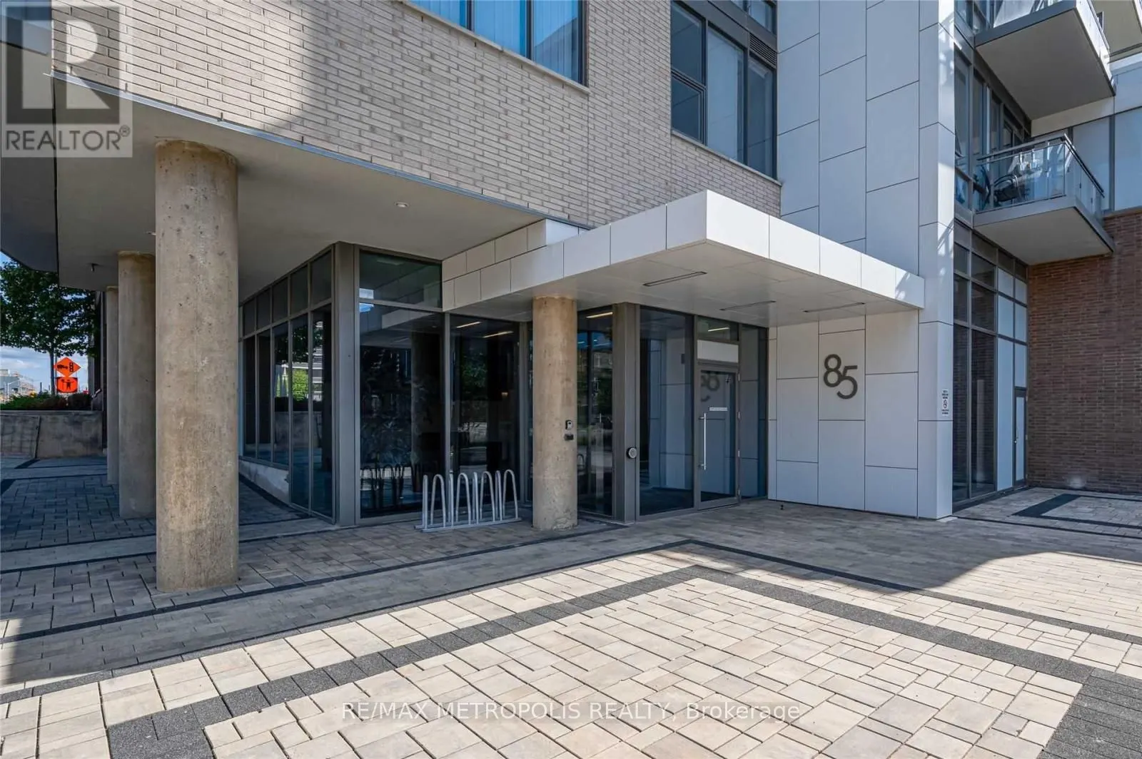 85 Duke Street, #110