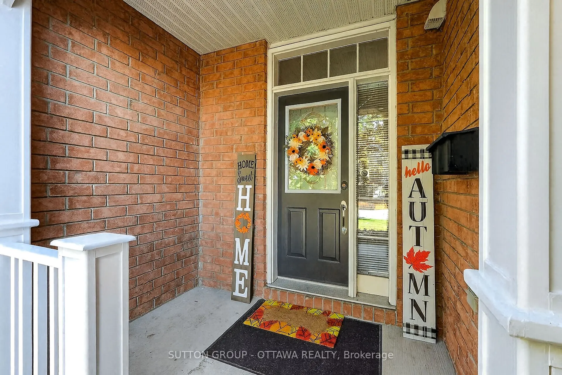 990 Markwick Crescent