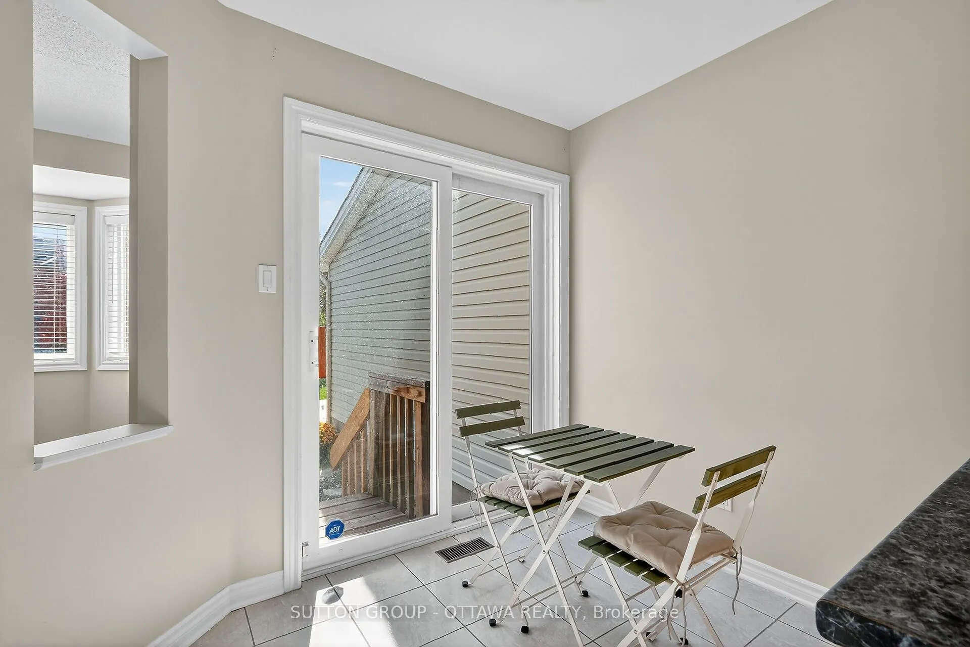990 Markwick Crescent
