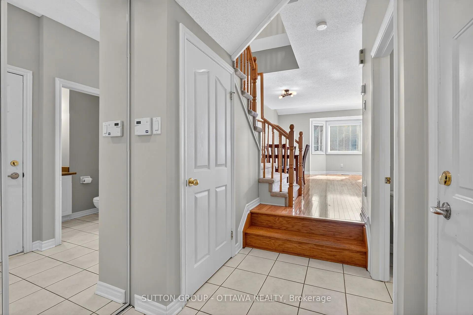990 Markwick Crescent