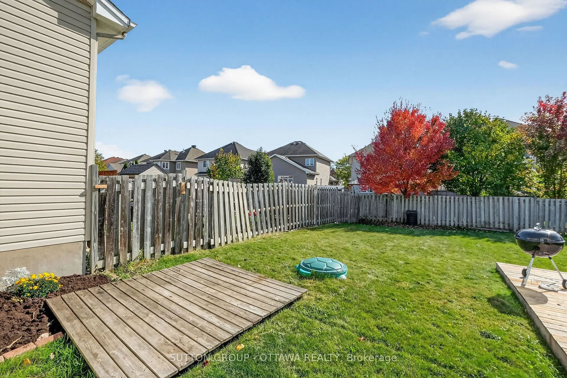 990 Markwick Crescent