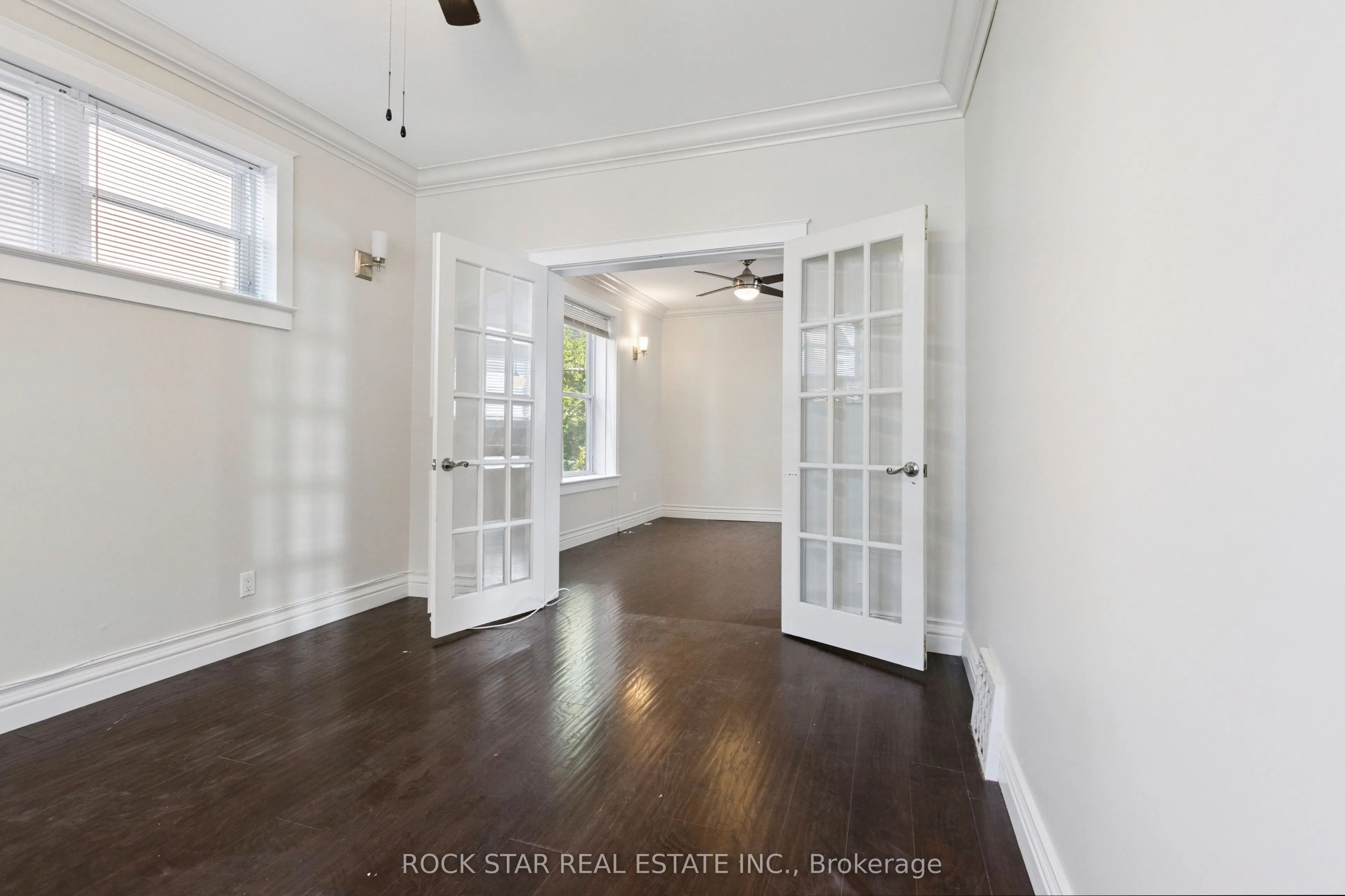 43 Eby Street S