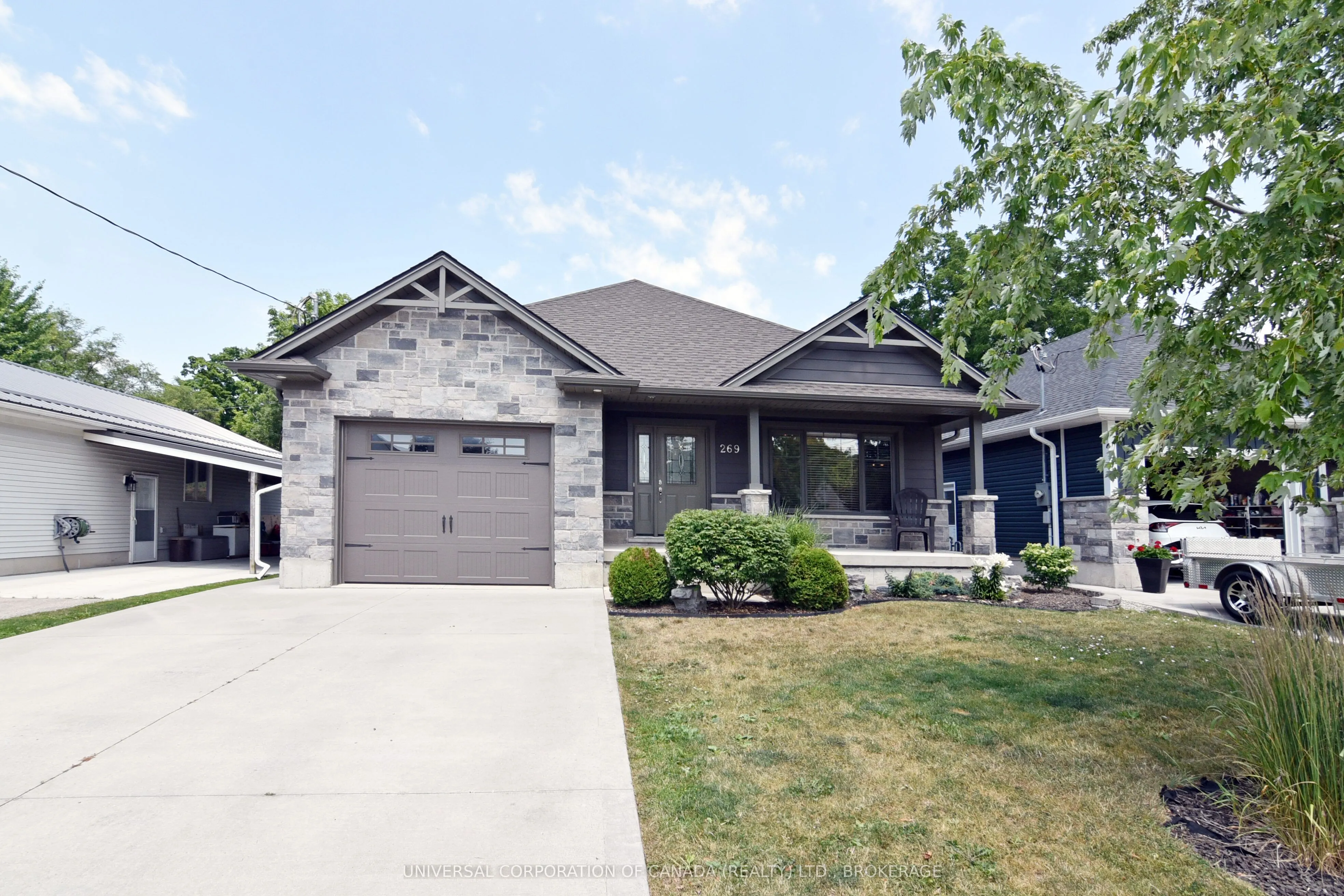 269 Sydenham Street E