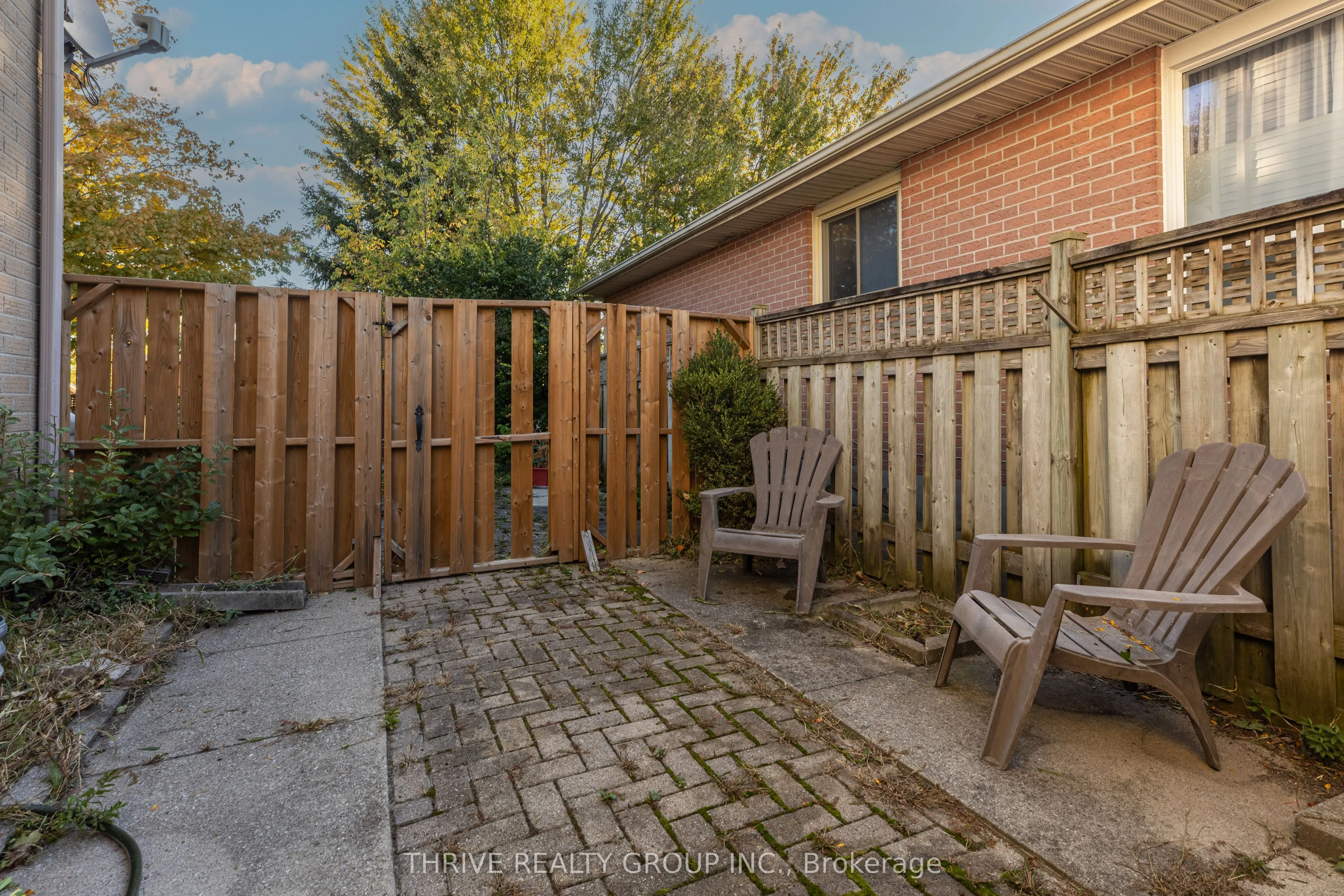 74 Erica Crescent