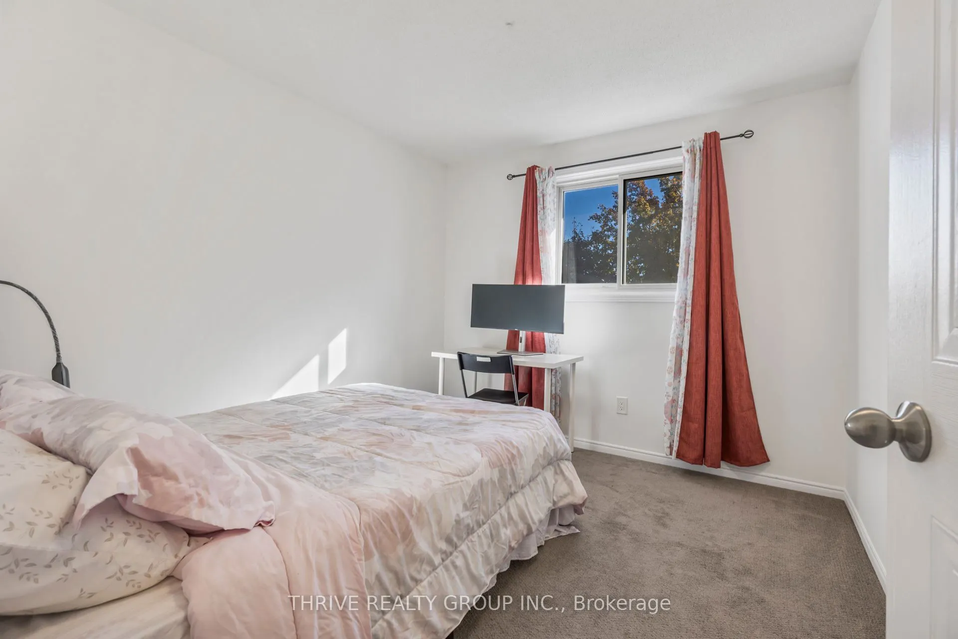 74 Erica Crescent