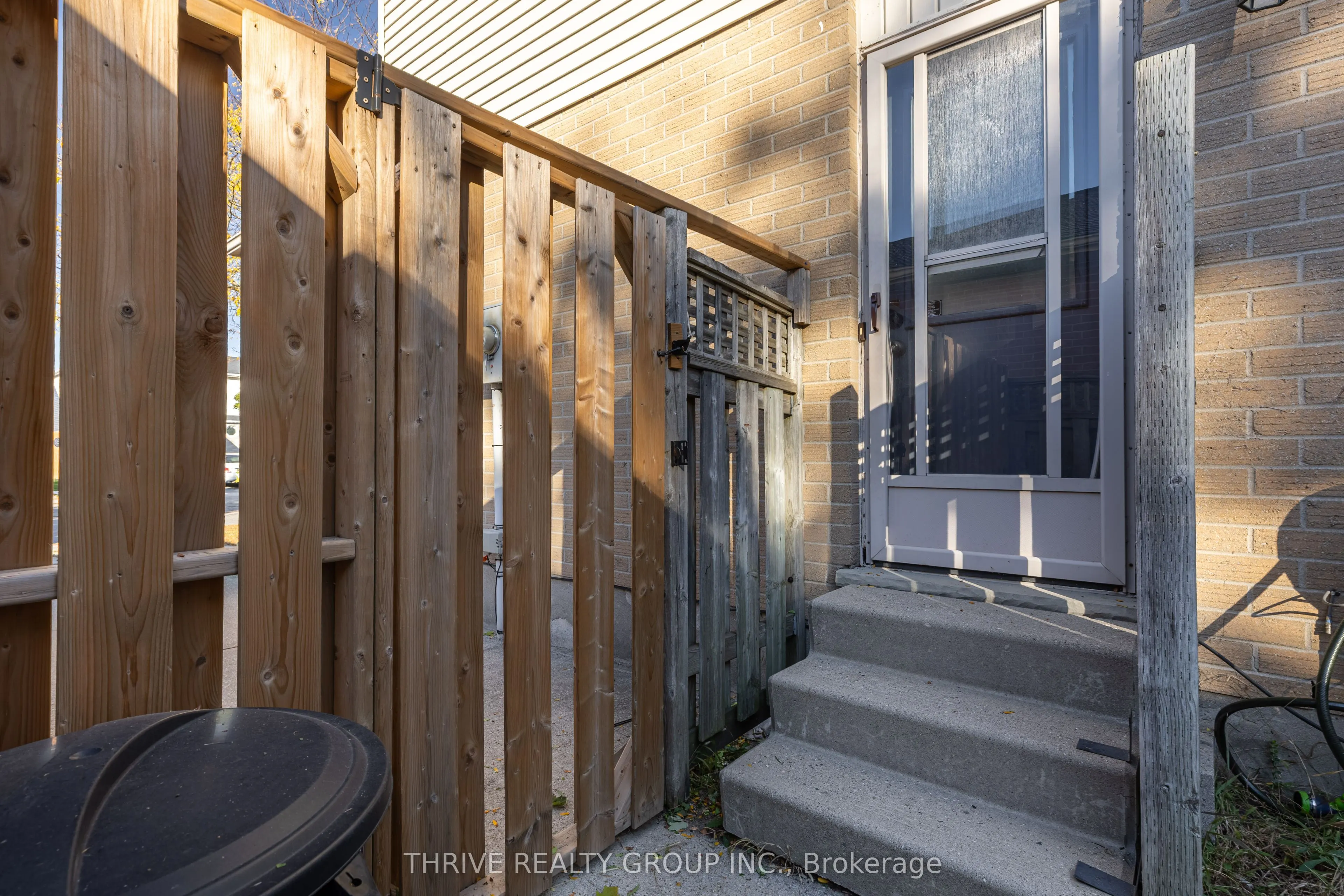 74 Erica Crescent