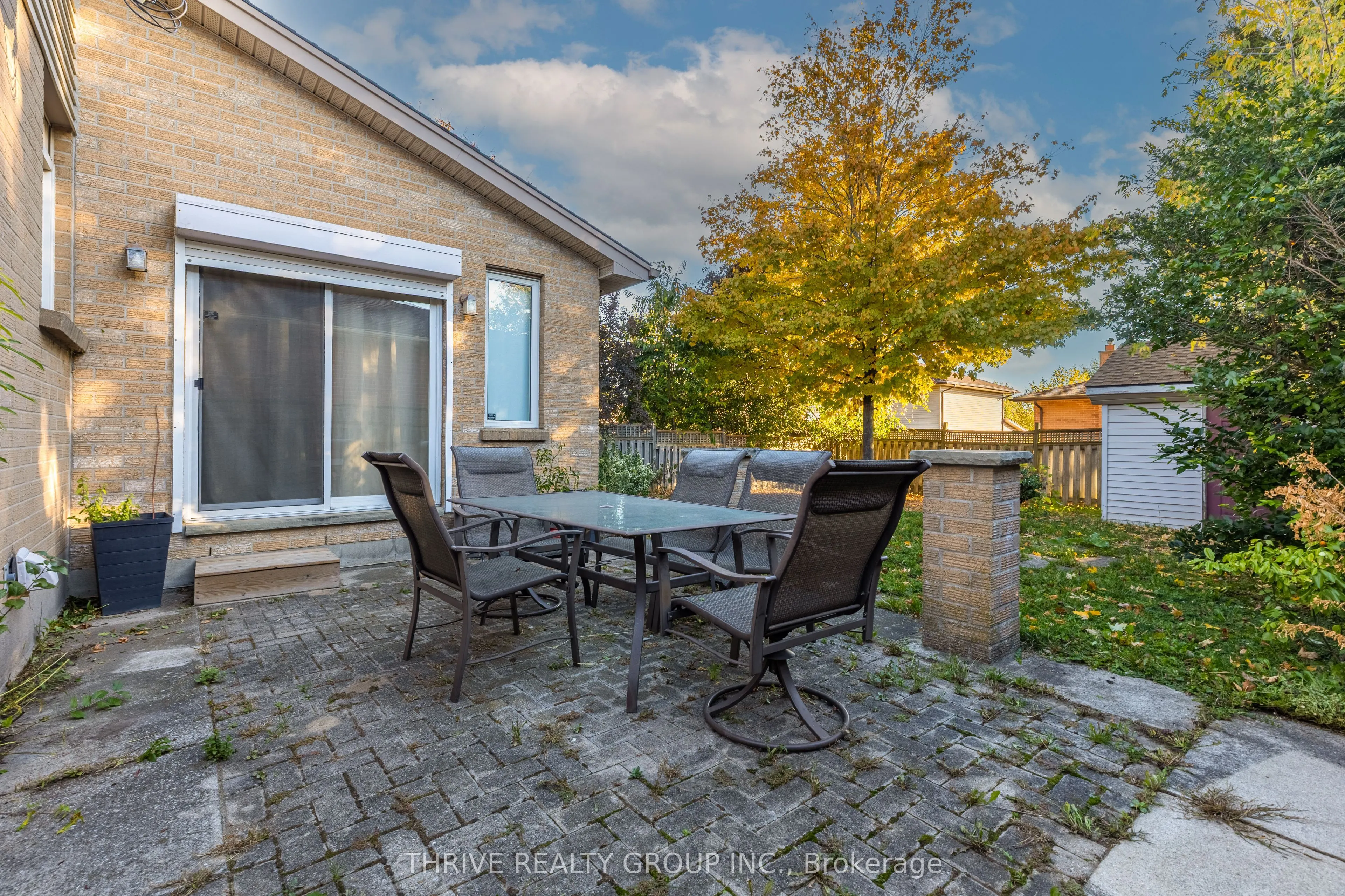74 Erica Crescent