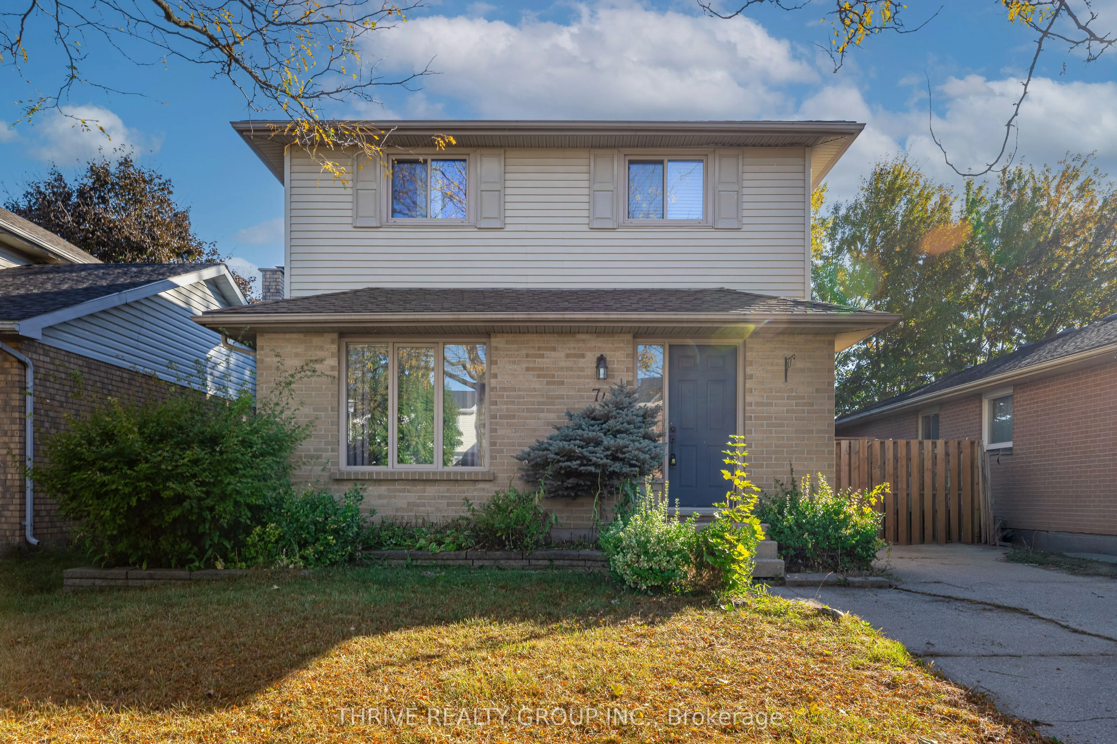 74 Erica Crescent