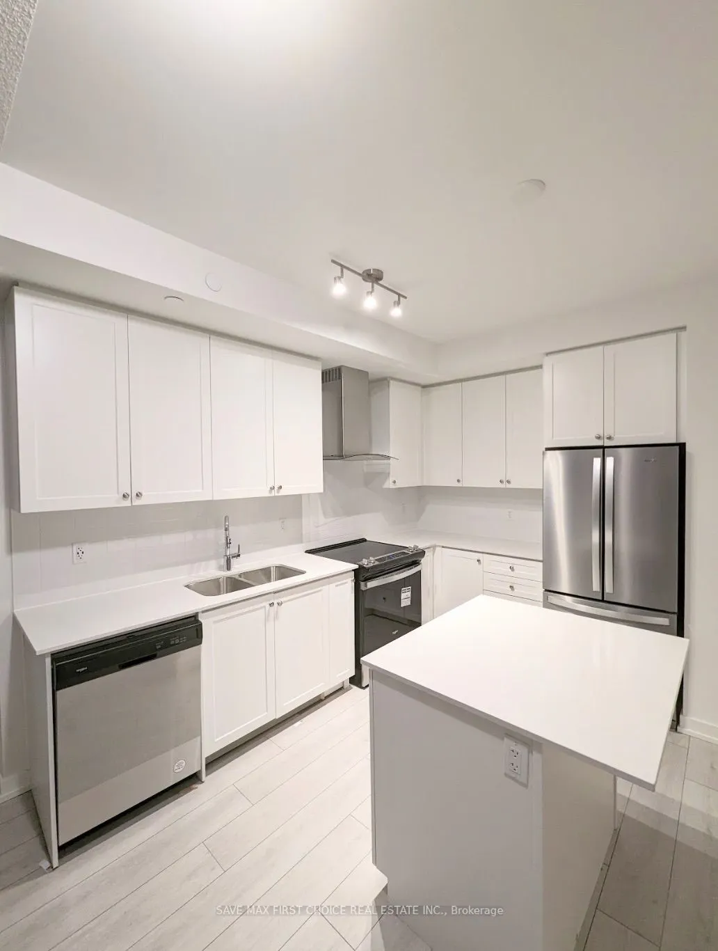 55 Duke Street West, #608