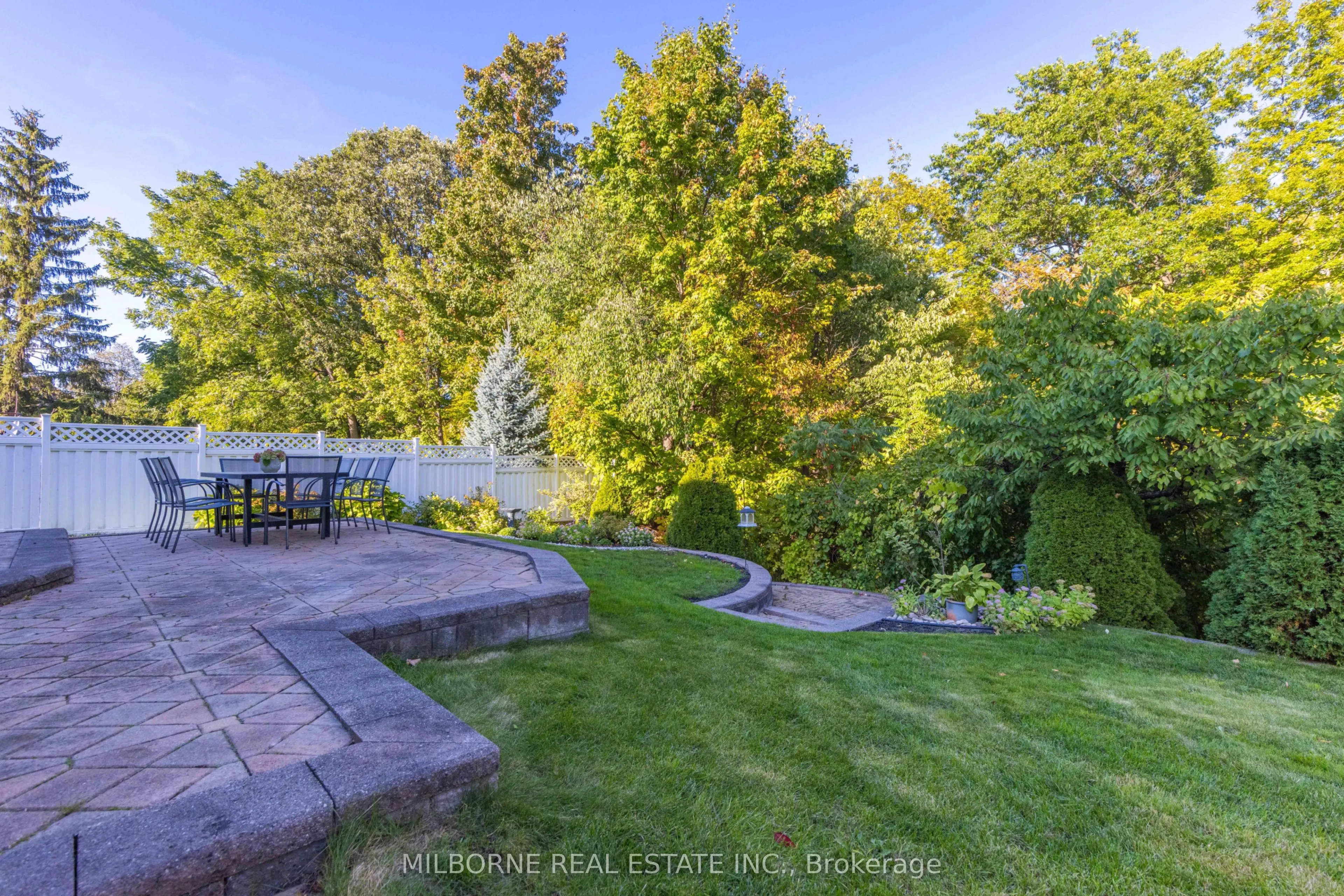 81 Francis Creek Boulevard