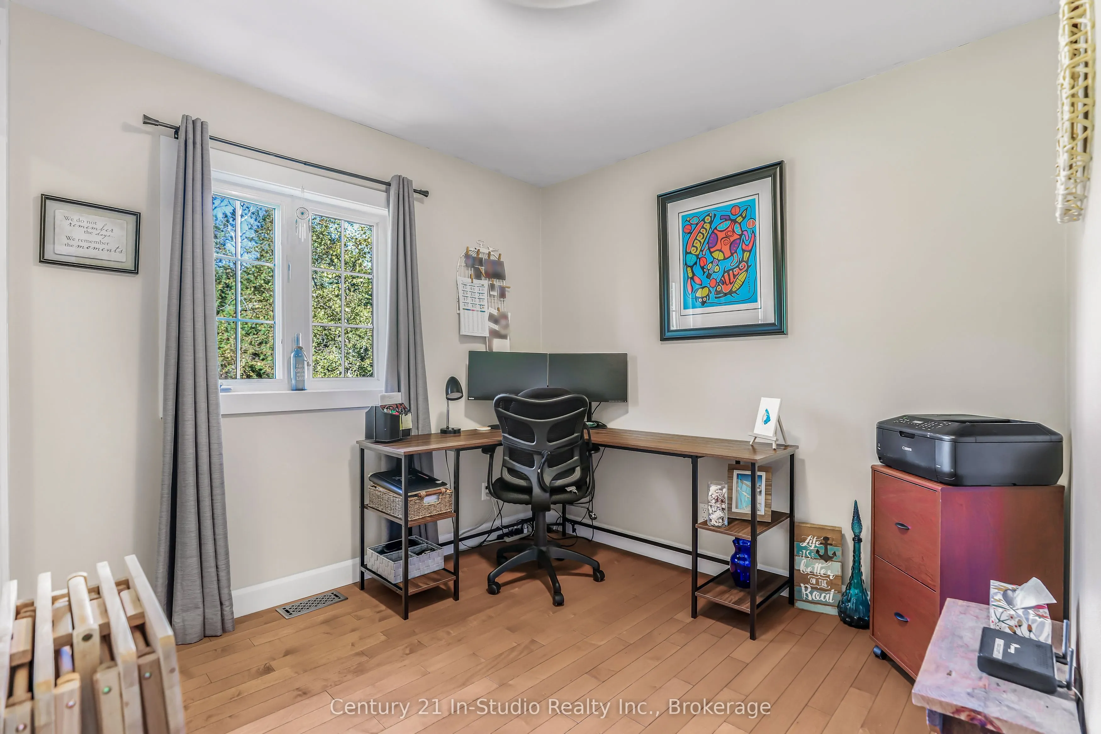 23 Pierce Street N