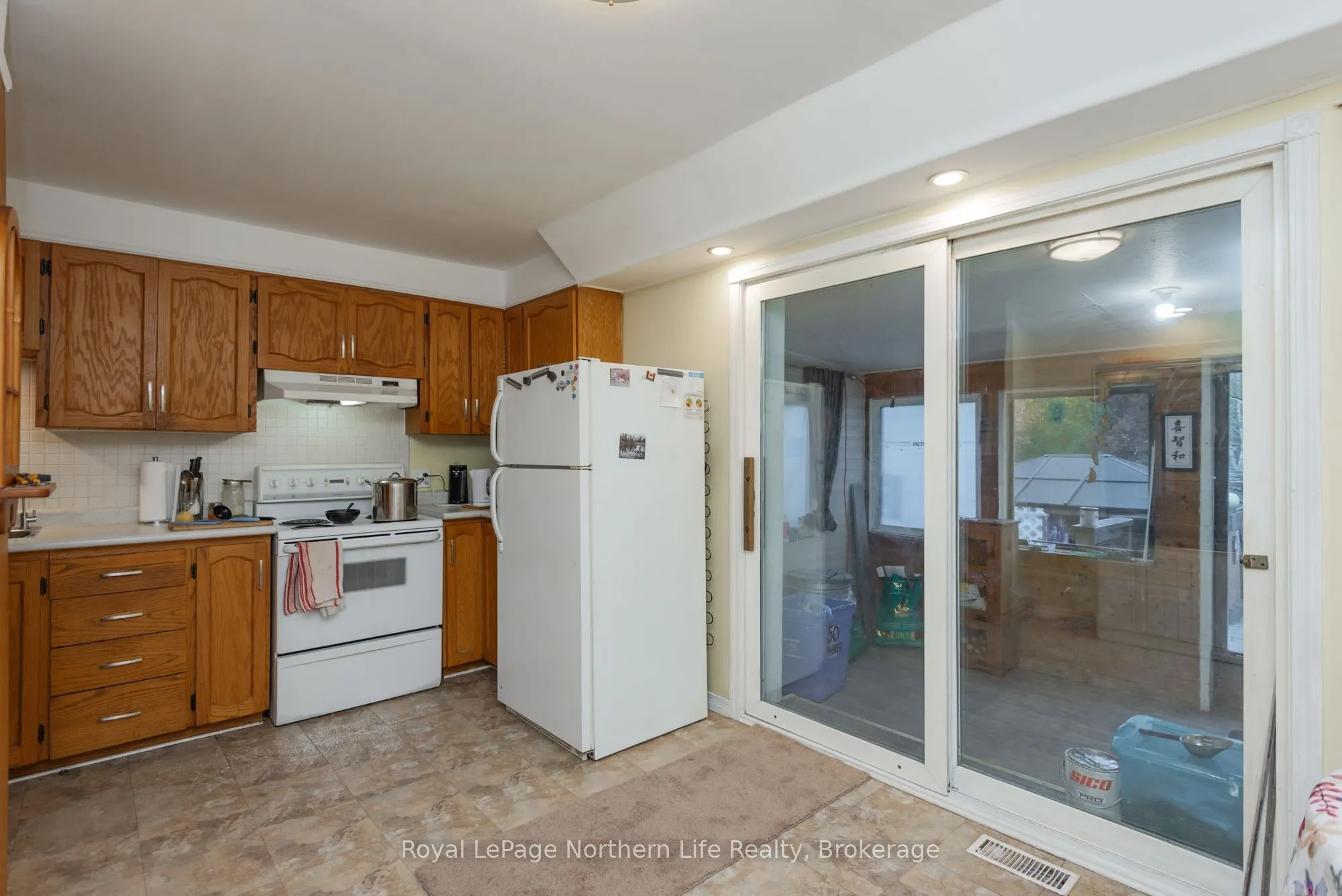 903 Highway 17 E