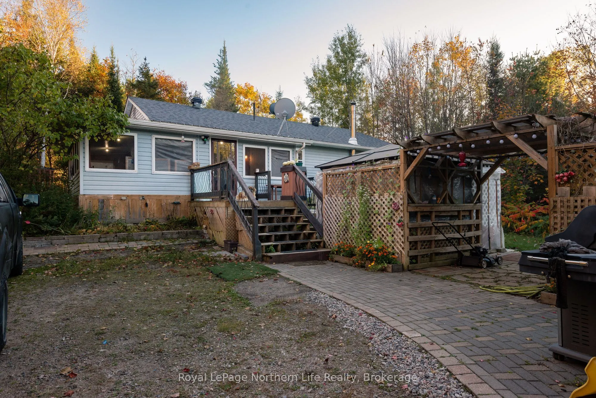 903 Highway 17 E