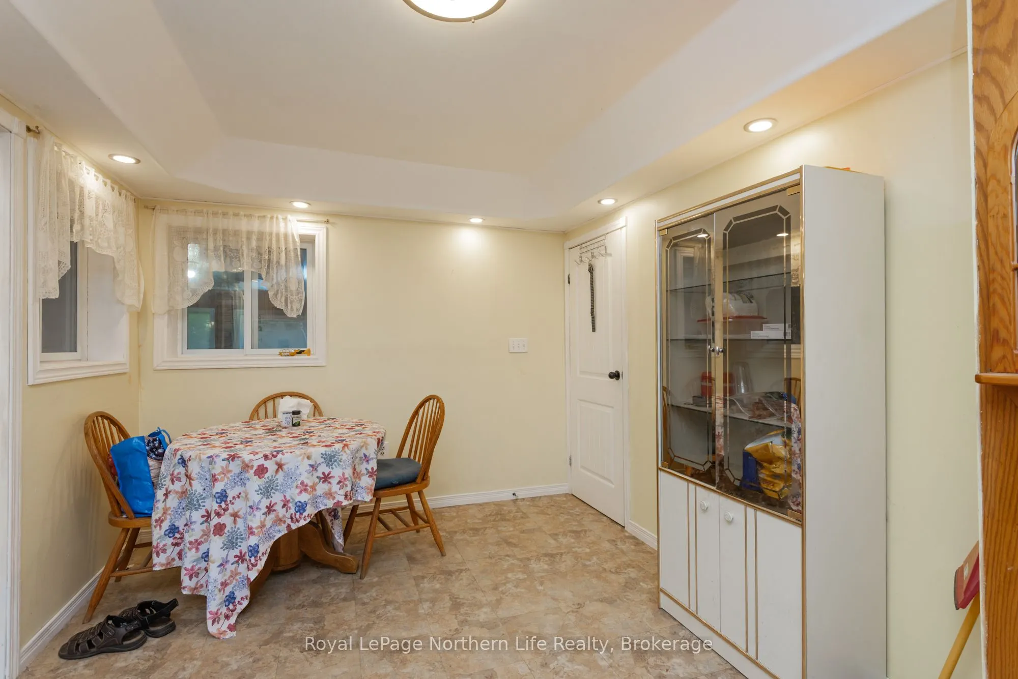 903 Highway 17 E