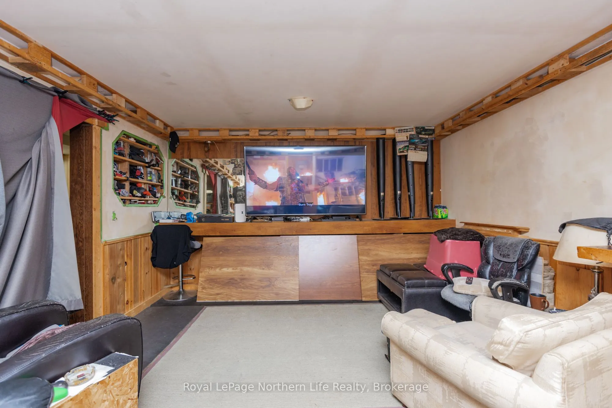 903 Highway 17 E