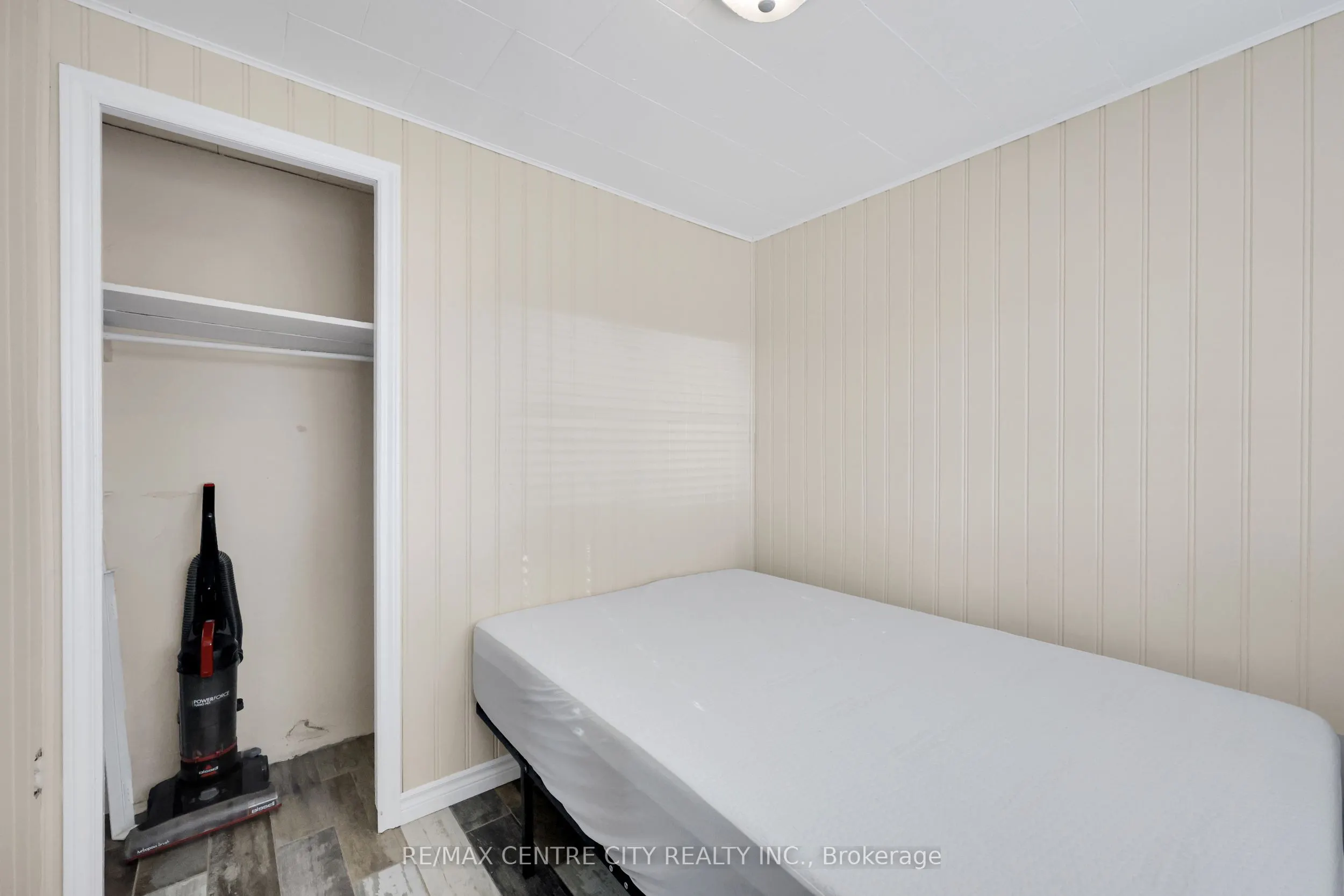 3143 Colin Street
