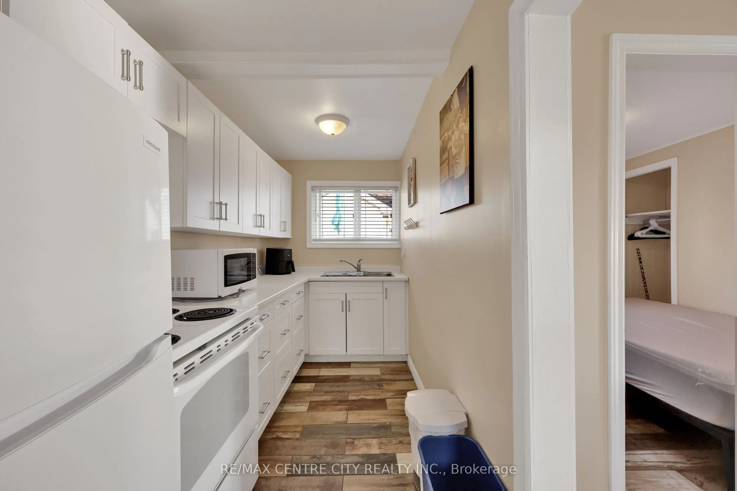 3143 Colin Street